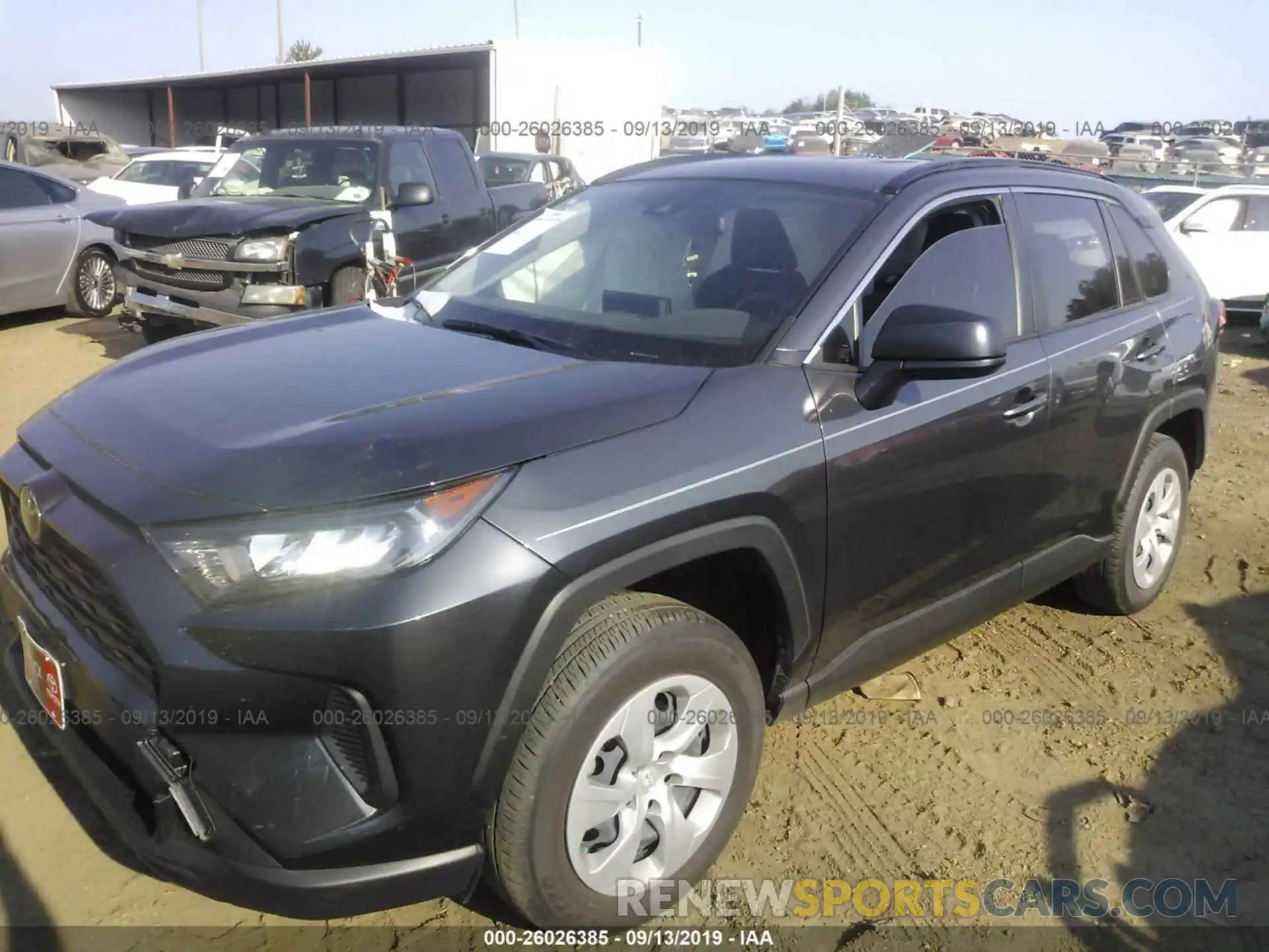 2 Фотография поврежденного автомобиля JTMH1RFV9KJ003919 TOYOTA RAV4 2019