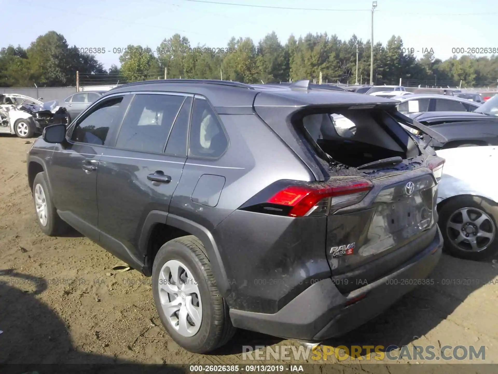 3 Фотография поврежденного автомобиля JTMH1RFV9KJ003919 TOYOTA RAV4 2019