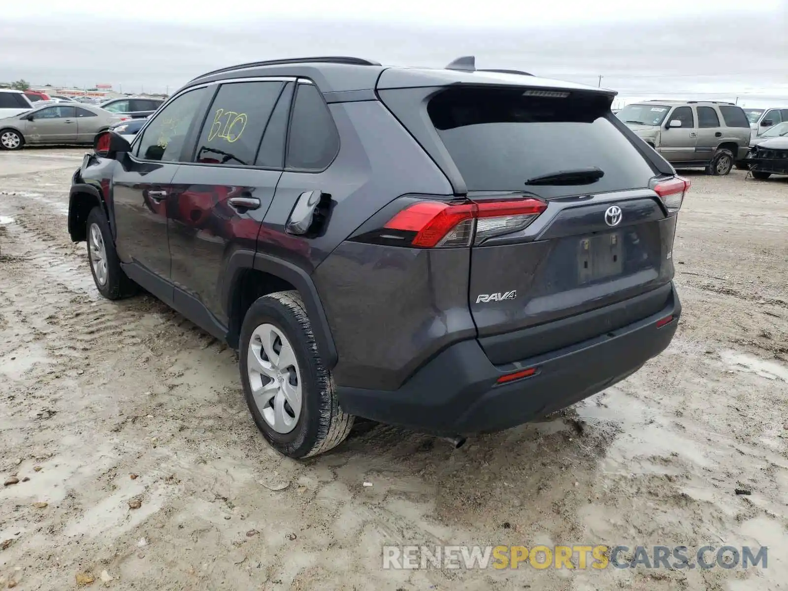 3 Photograph of a damaged car JTMH1RFV9KJ004679 TOYOTA RAV4 2019