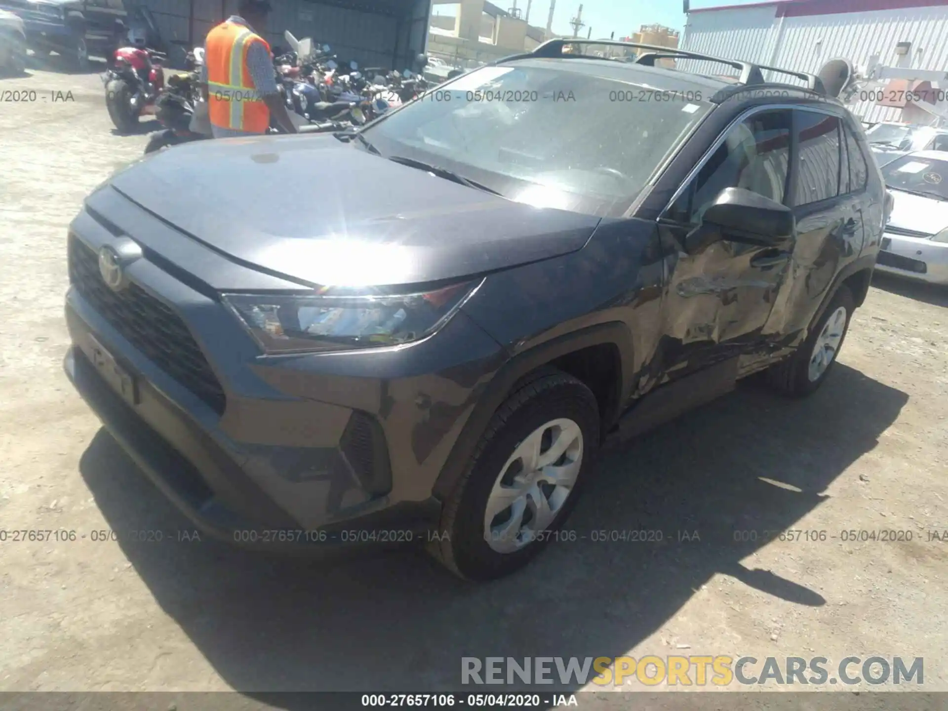 2 Photograph of a damaged car JTMH1RFV9KJ008778 TOYOTA RAV4 2019