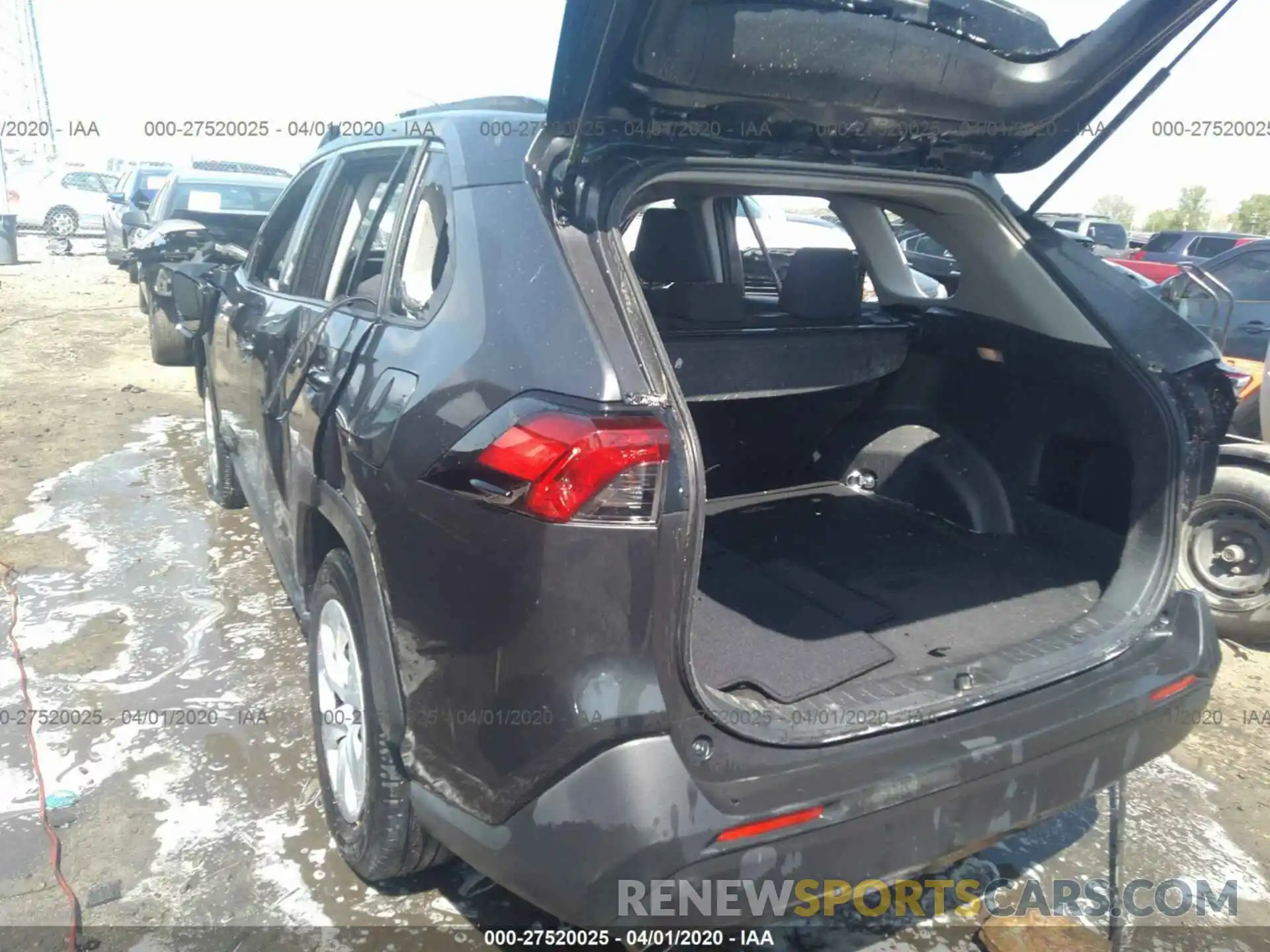 3 Photograph of a damaged car JTMH1RFV9KJ008912 TOYOTA RAV4 2019