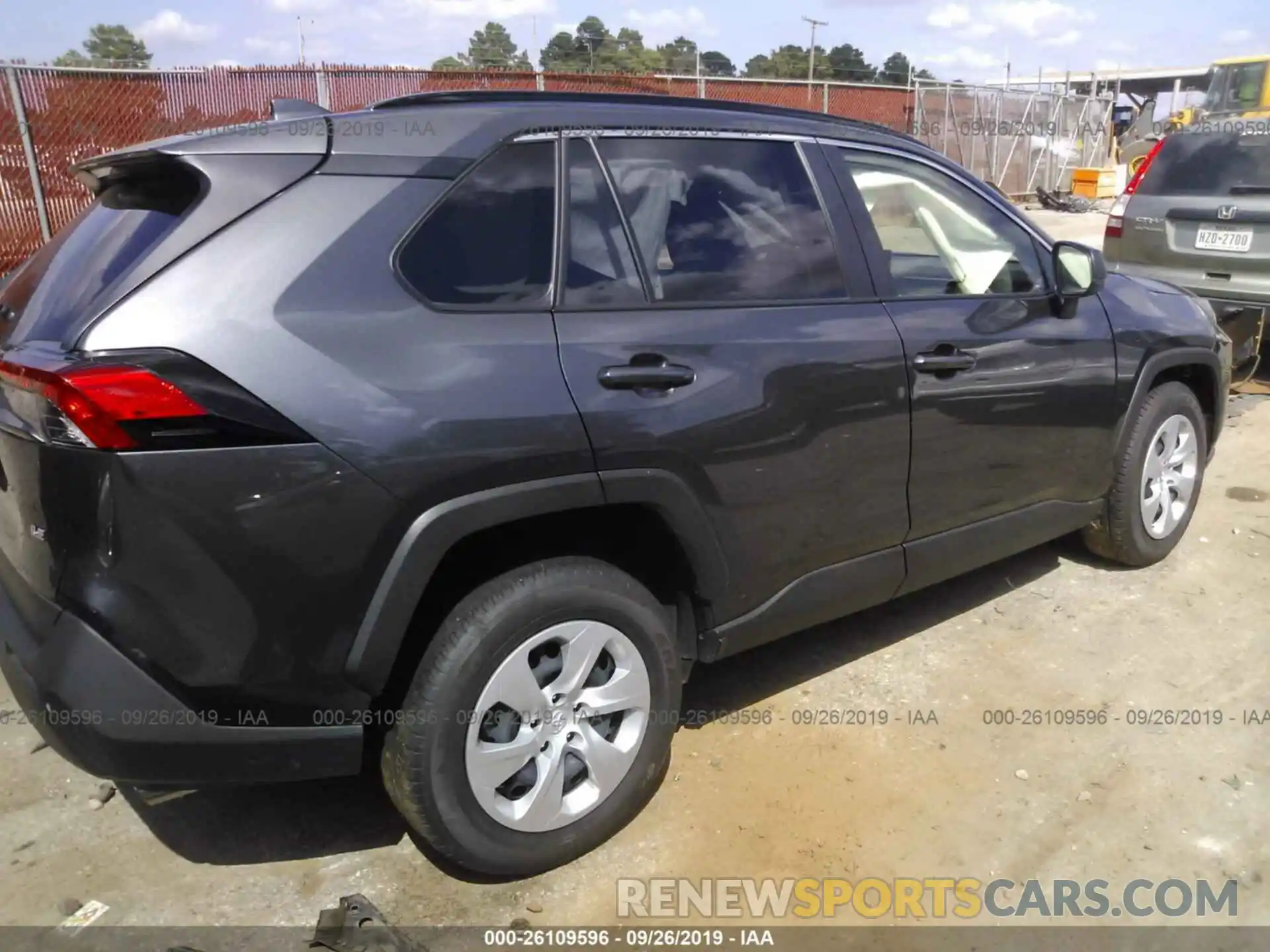 4 Photograph of a damaged car JTMH1RFV9KJ009090 TOYOTA RAV4 2019