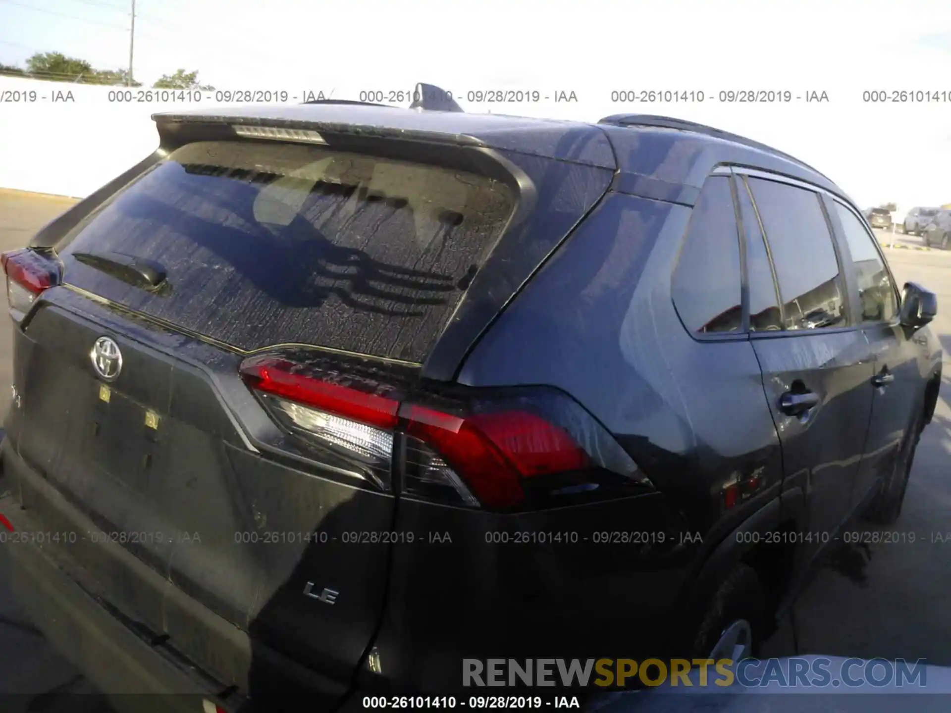 4 Photograph of a damaged car JTMH1RFV9KJ009297 TOYOTA RAV4 2019