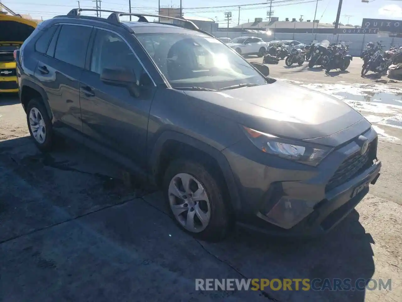 4 Photograph of a damaged car JTMH1RFV9KJ009817 TOYOTA RAV4 2019