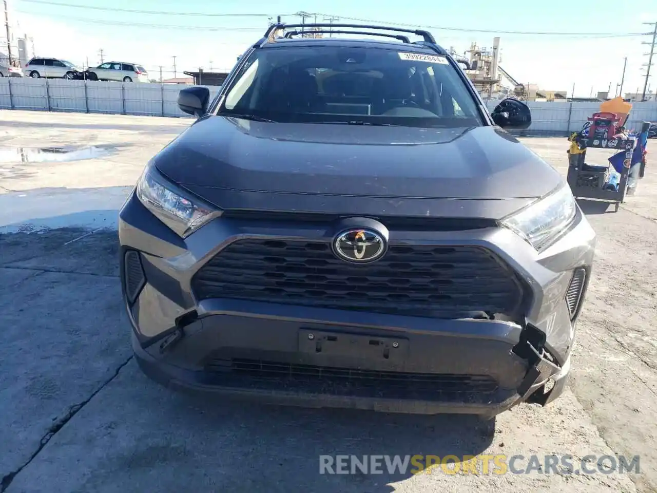 5 Photograph of a damaged car JTMH1RFV9KJ009817 TOYOTA RAV4 2019