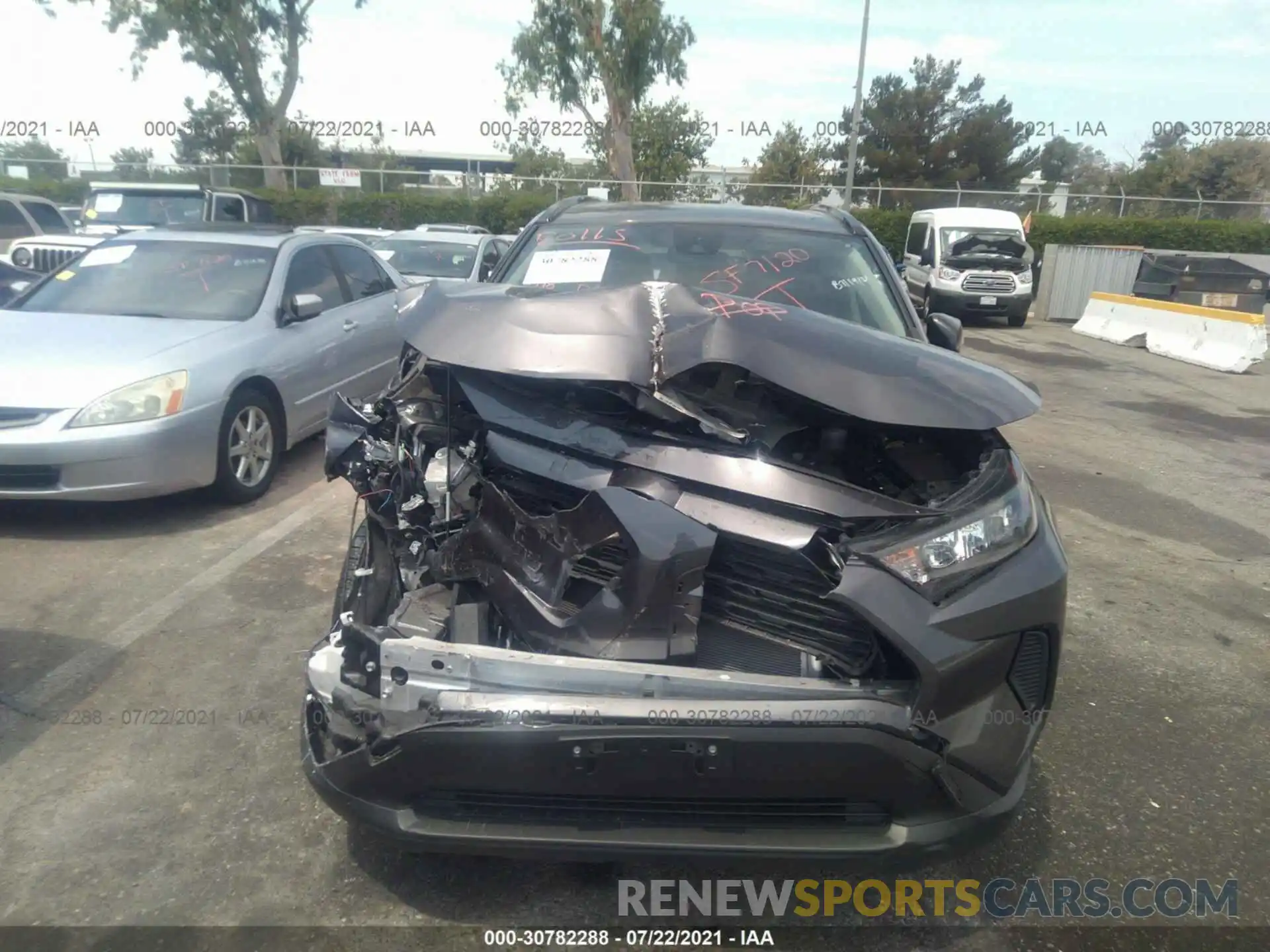 6 Photograph of a damaged car JTMH1RFV9KJ012975 TOYOTA RAV4 2019