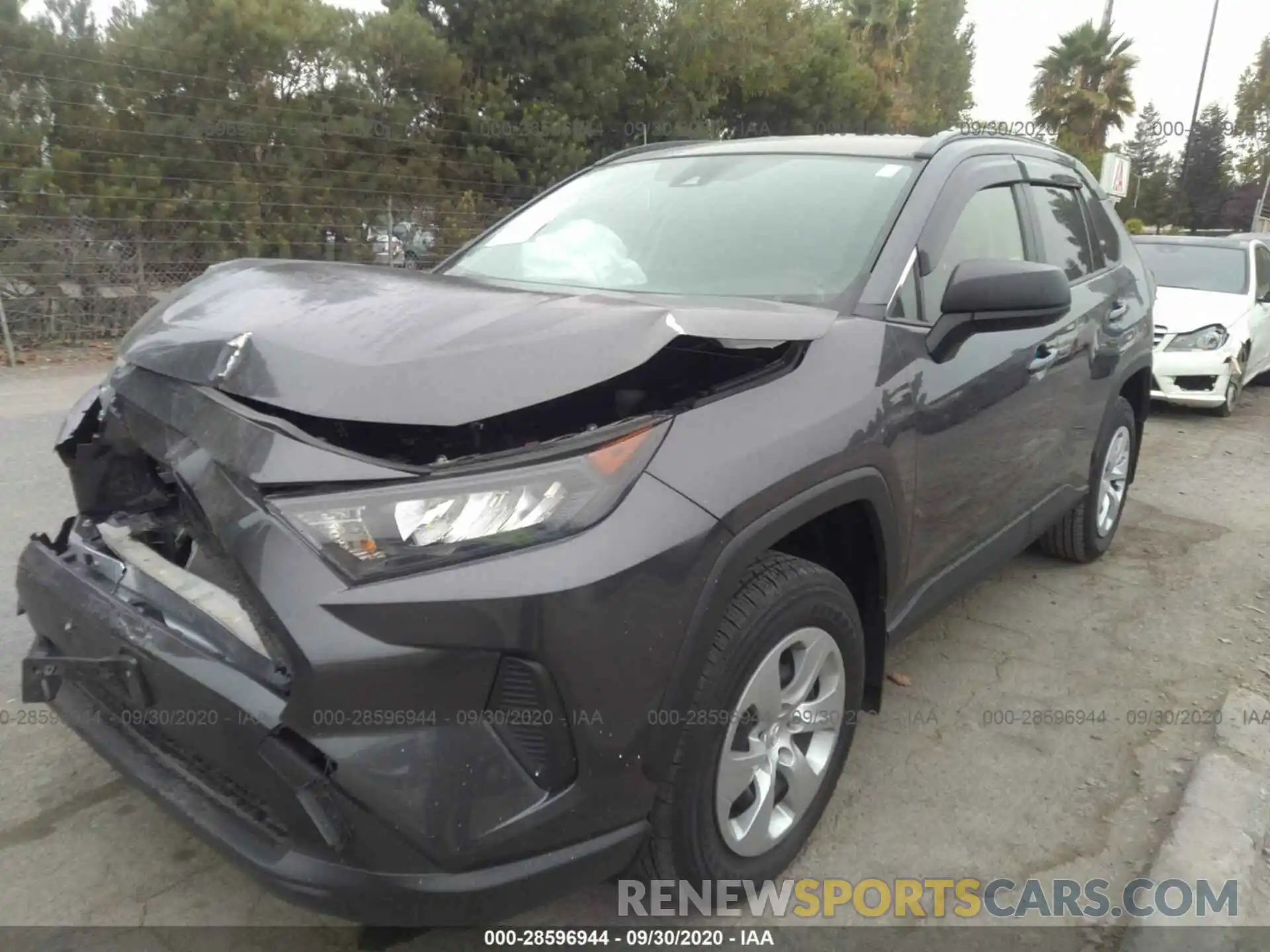 2 Photograph of a damaged car JTMH1RFV9KJ013303 TOYOTA RAV4 2019