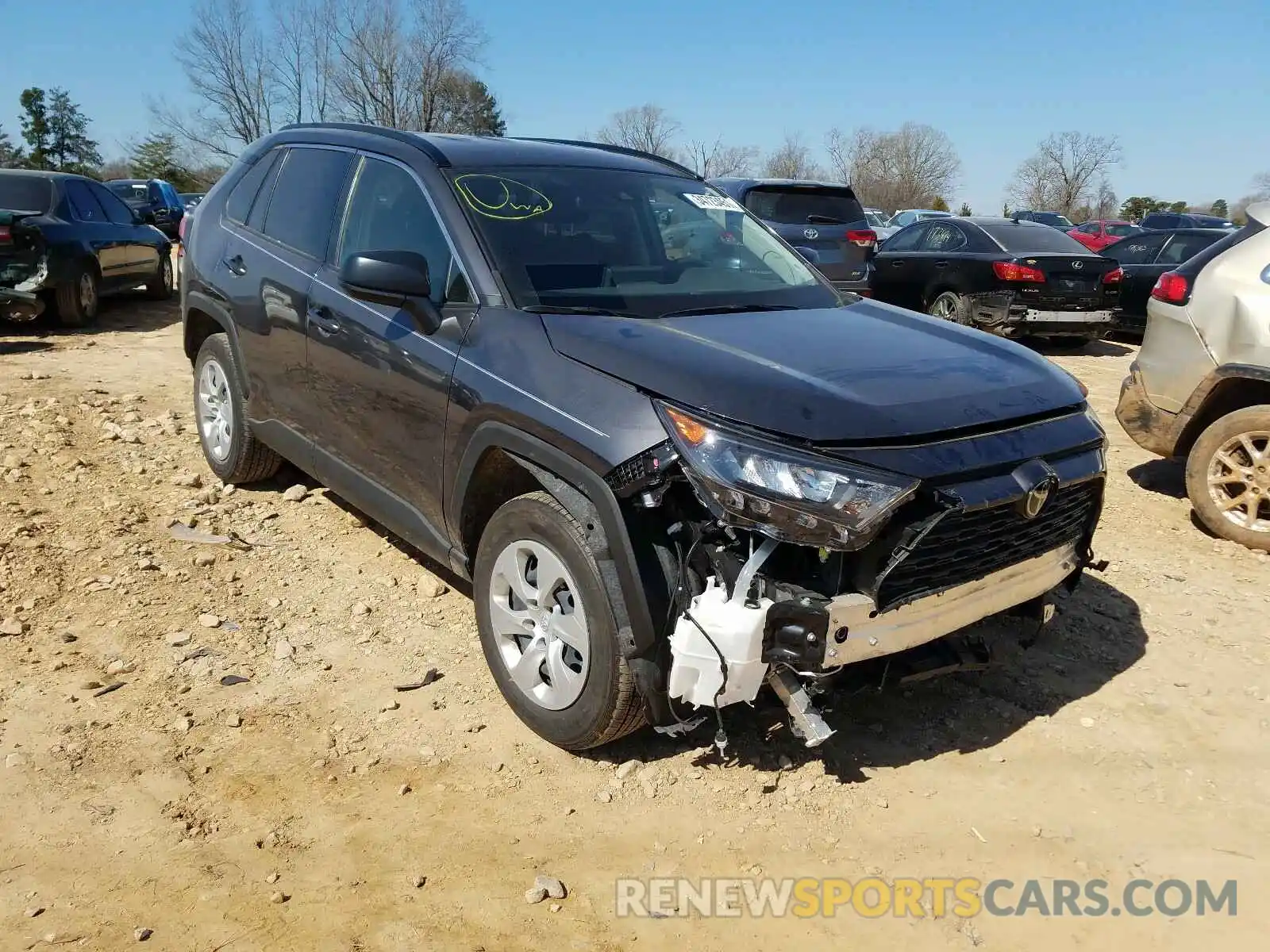 1 Photograph of a damaged car JTMH1RFV9KJ015729 TOYOTA RAV4 2019