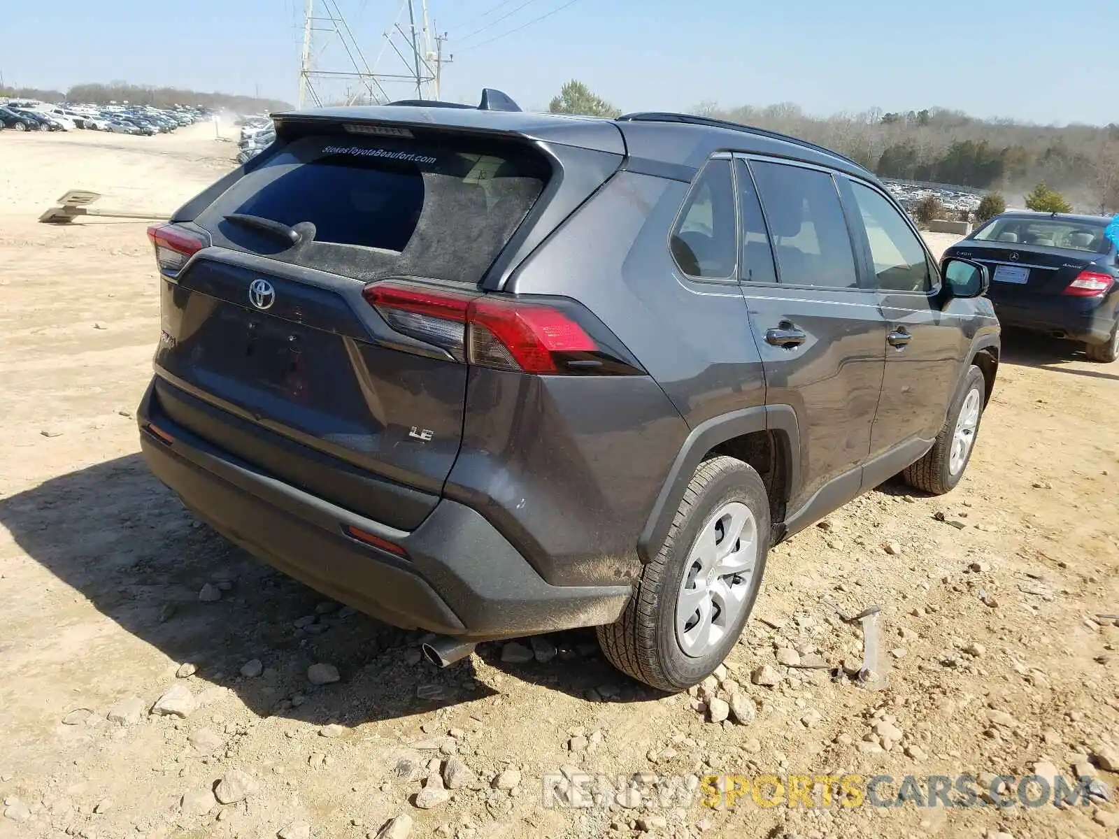 4 Фотография поврежденного автомобиля JTMH1RFV9KJ015729 TOYOTA RAV4 2019