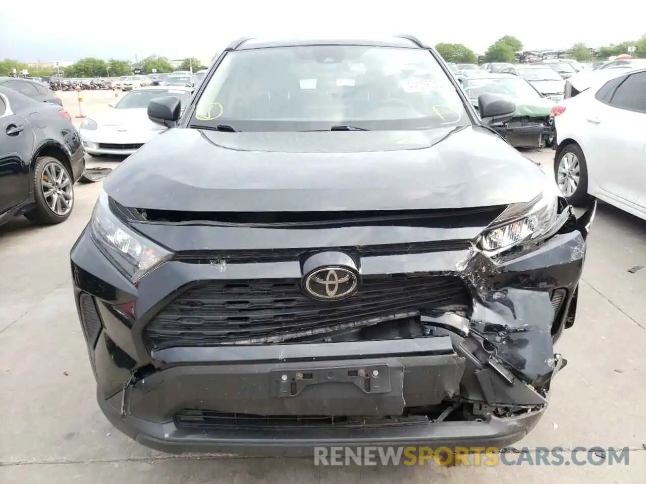 9 Photograph of a damaged car JTMH1RFVXKD005791 TOYOTA RAV4 2019