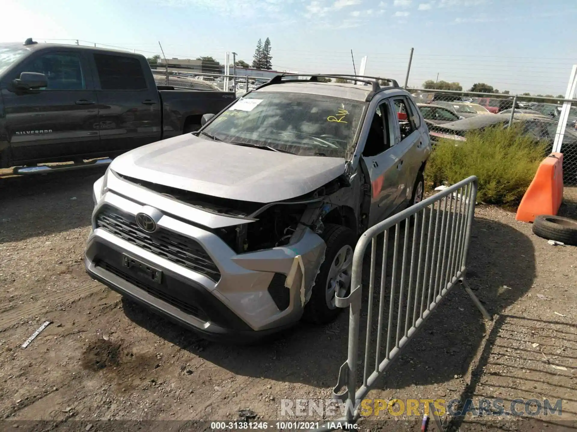 2 Photograph of a damaged car JTMH1RFVXKD013728 TOYOTA RAV4 2019