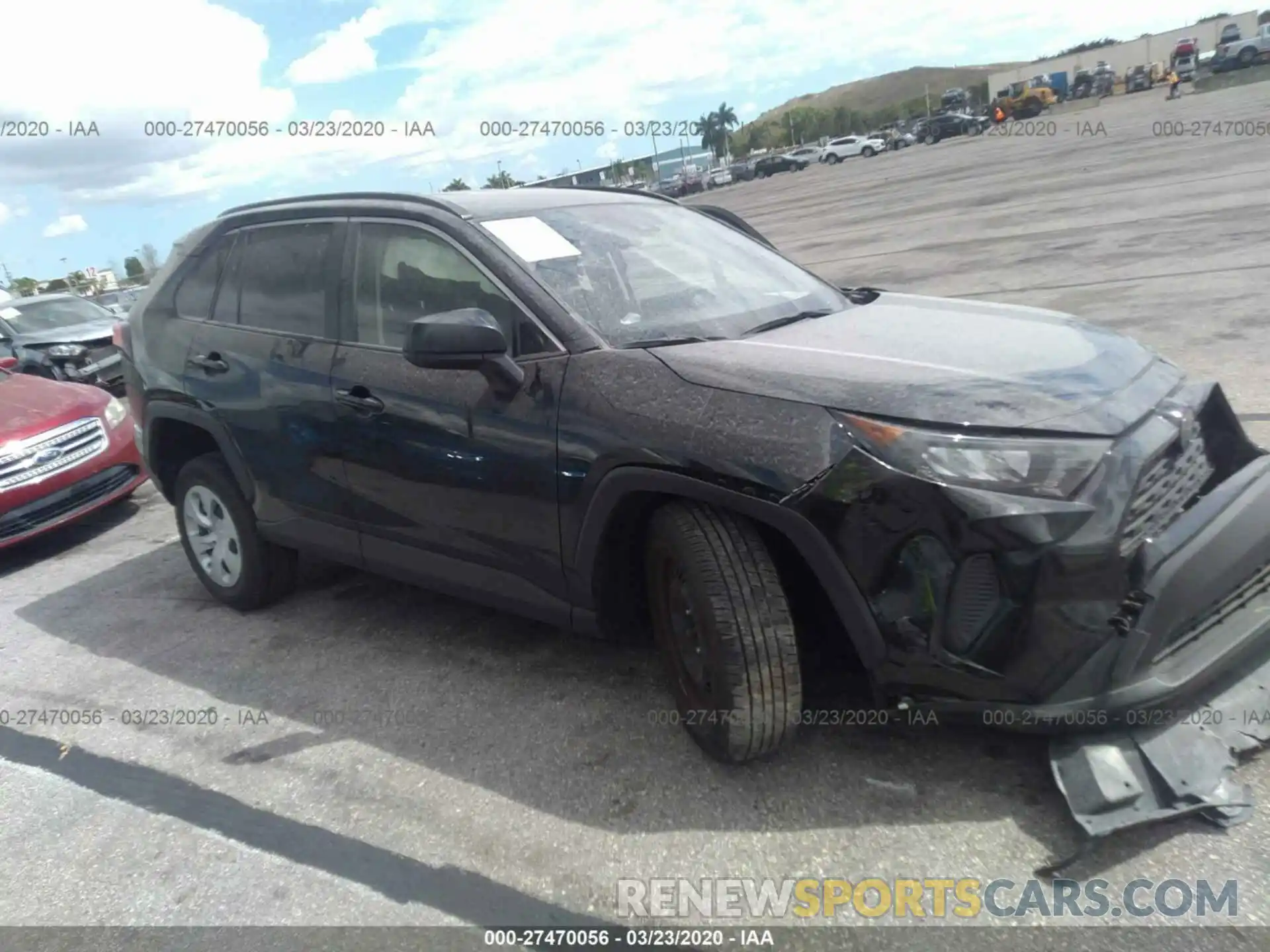 1 Photograph of a damaged car JTMH1RFVXKD014376 TOYOTA RAV4 2019