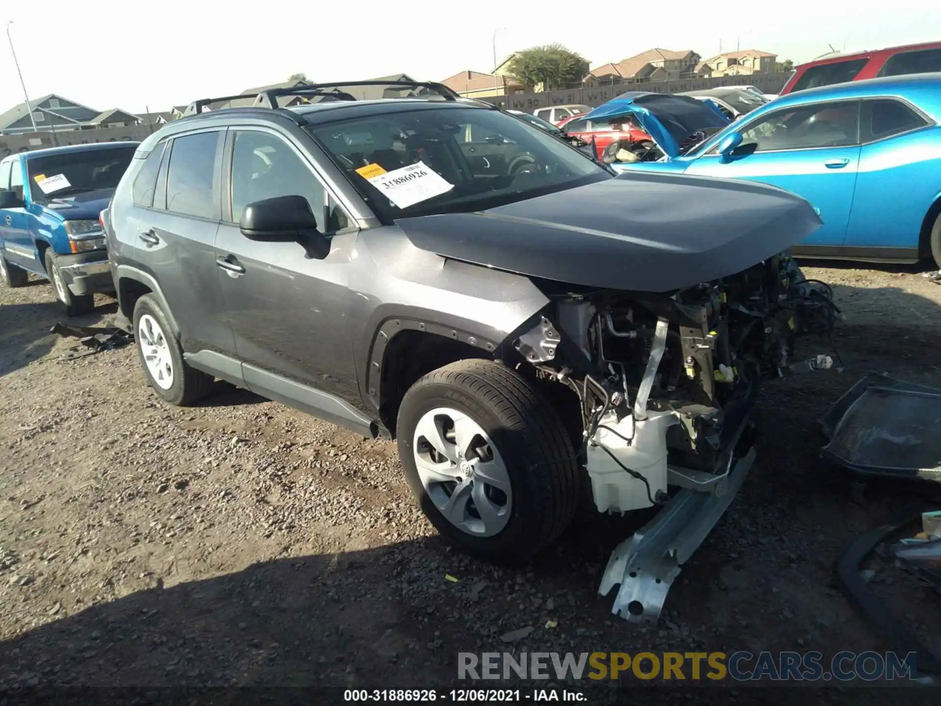 1 Photograph of a damaged car JTMH1RFVXKD015835 TOYOTA RAV4 2019