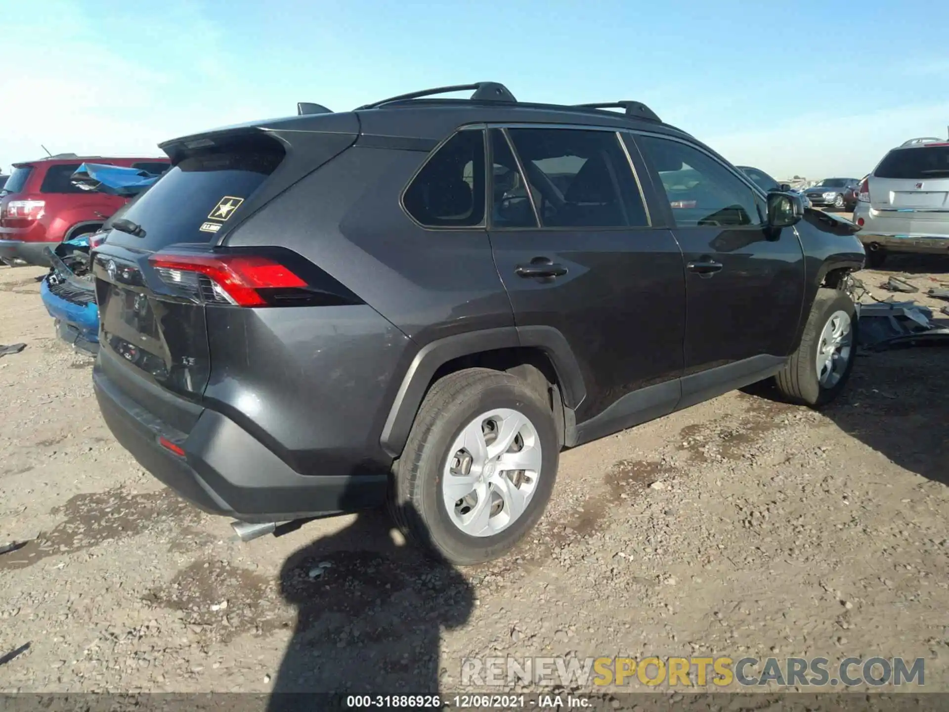 4 Photograph of a damaged car JTMH1RFVXKD015835 TOYOTA RAV4 2019