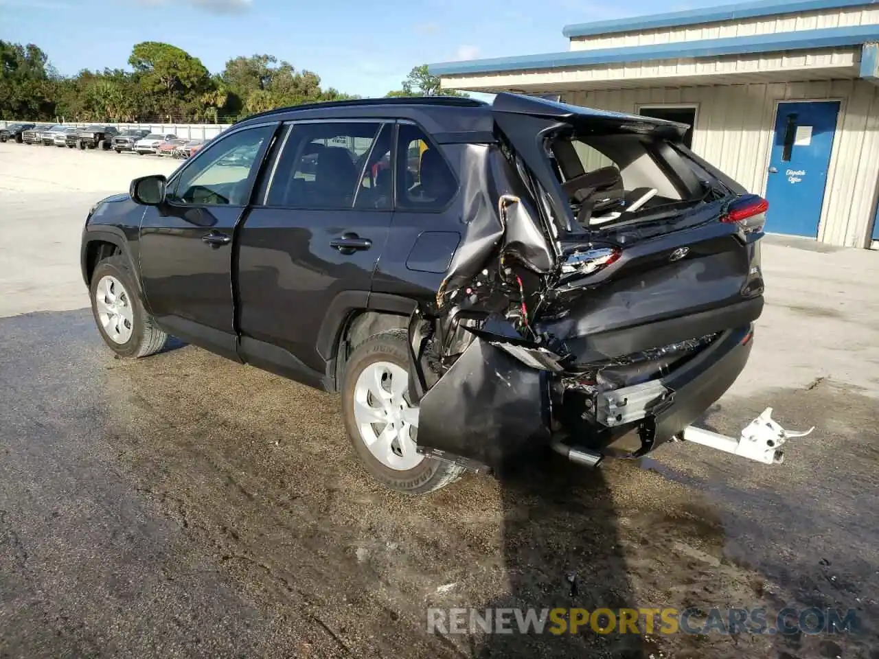 3 Photograph of a damaged car JTMH1RFVXKD032179 TOYOTA RAV4 2019