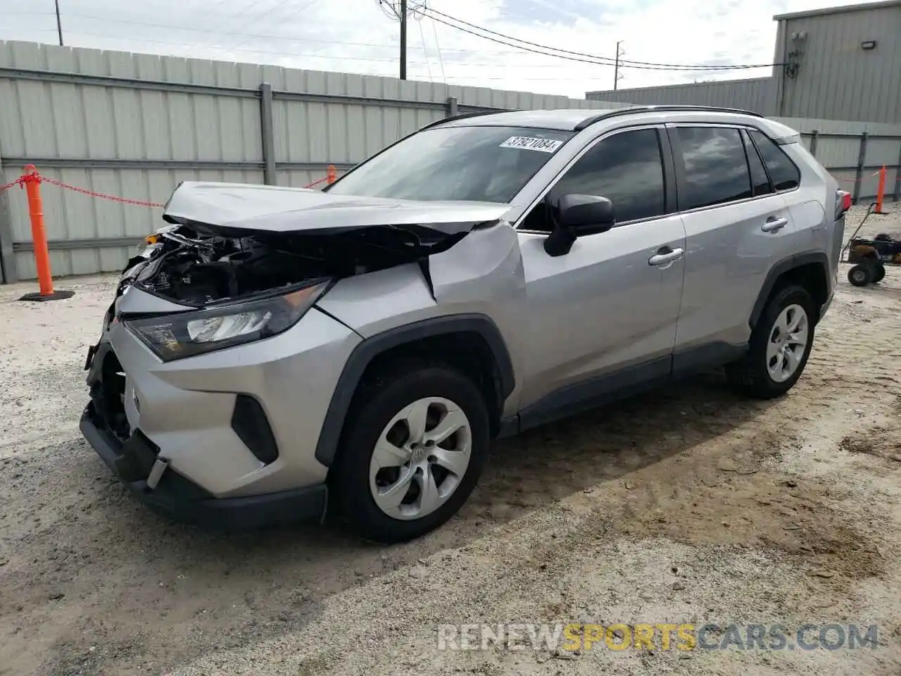 1 Photograph of a damaged car JTMH1RFVXKD033915 TOYOTA RAV4 2019