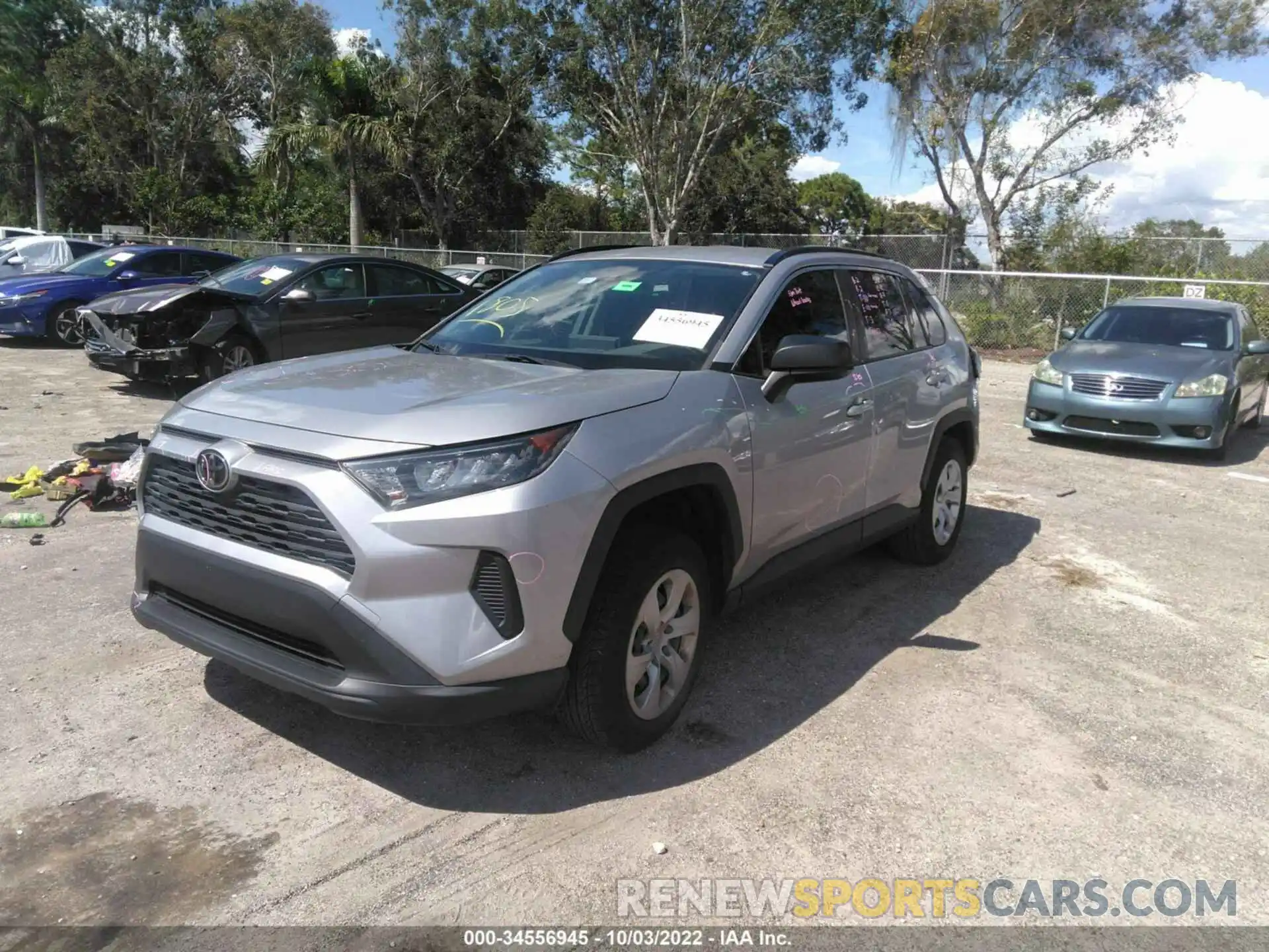 2 Photograph of a damaged car JTMH1RFVXKD041805 TOYOTA RAV4 2019