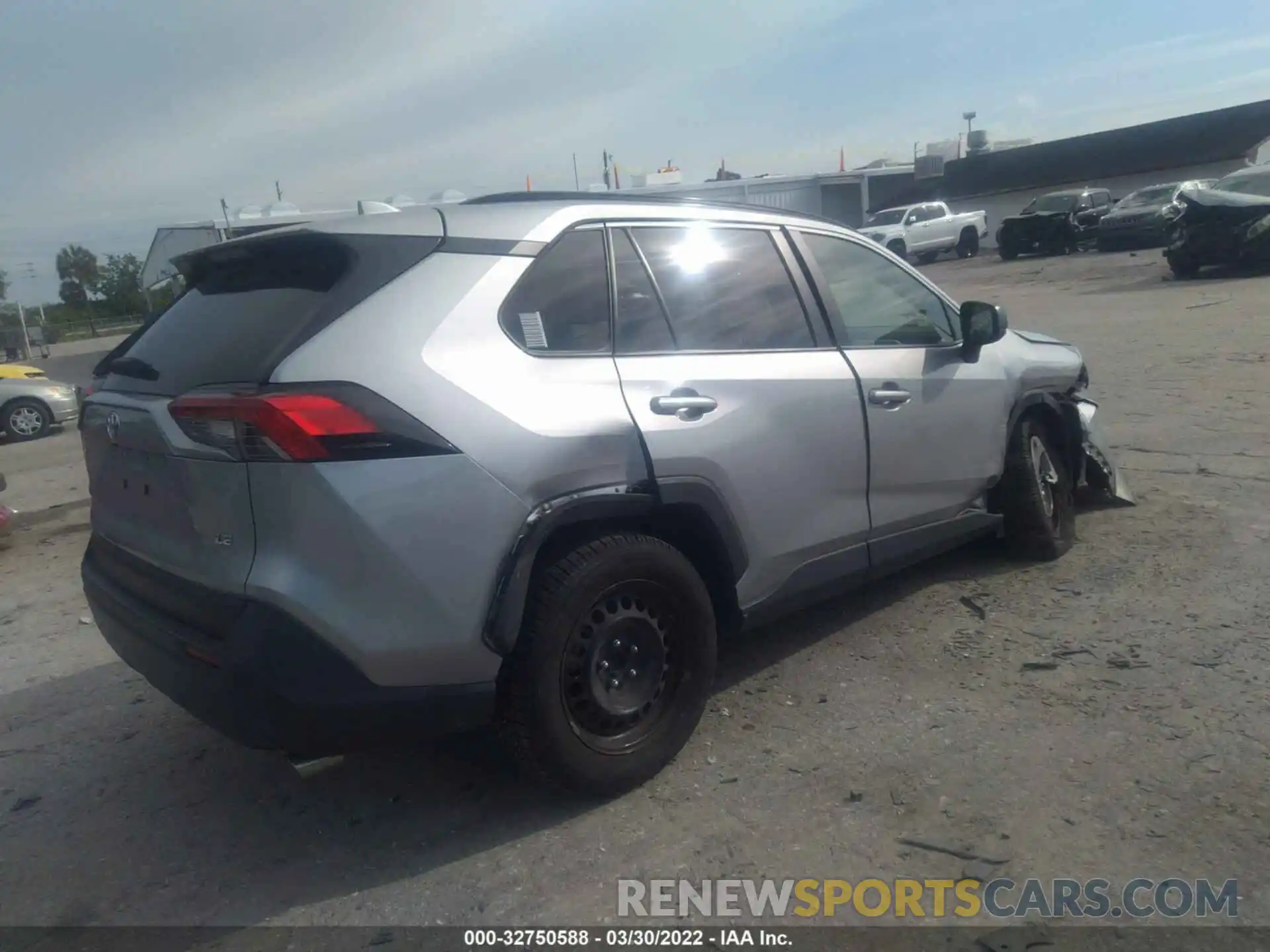 4 Photograph of a damaged car JTMH1RFVXKD509287 TOYOTA RAV4 2019