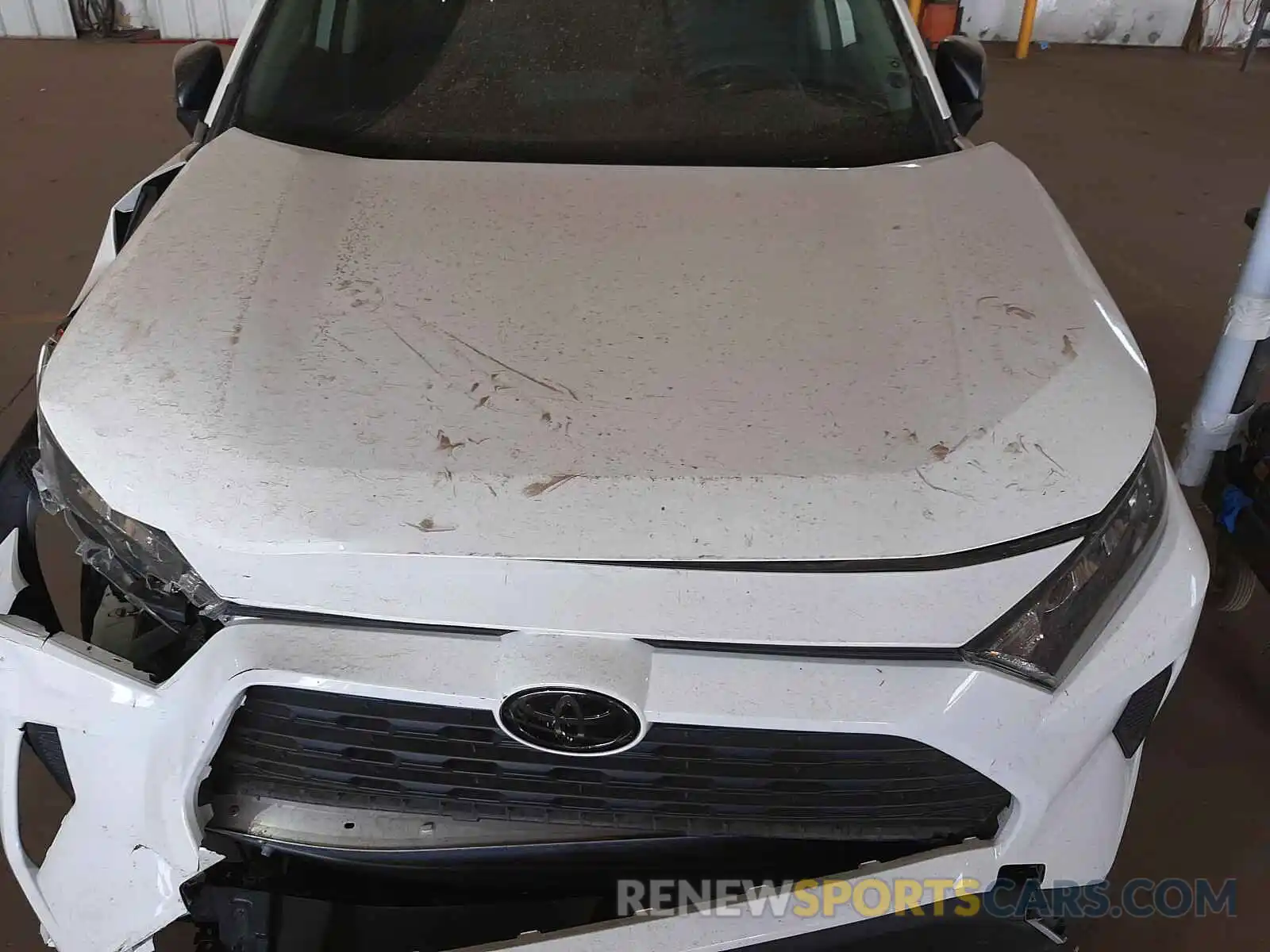 7 Photograph of a damaged car JTMH1RFVXKD509919 TOYOTA RAV4 2019