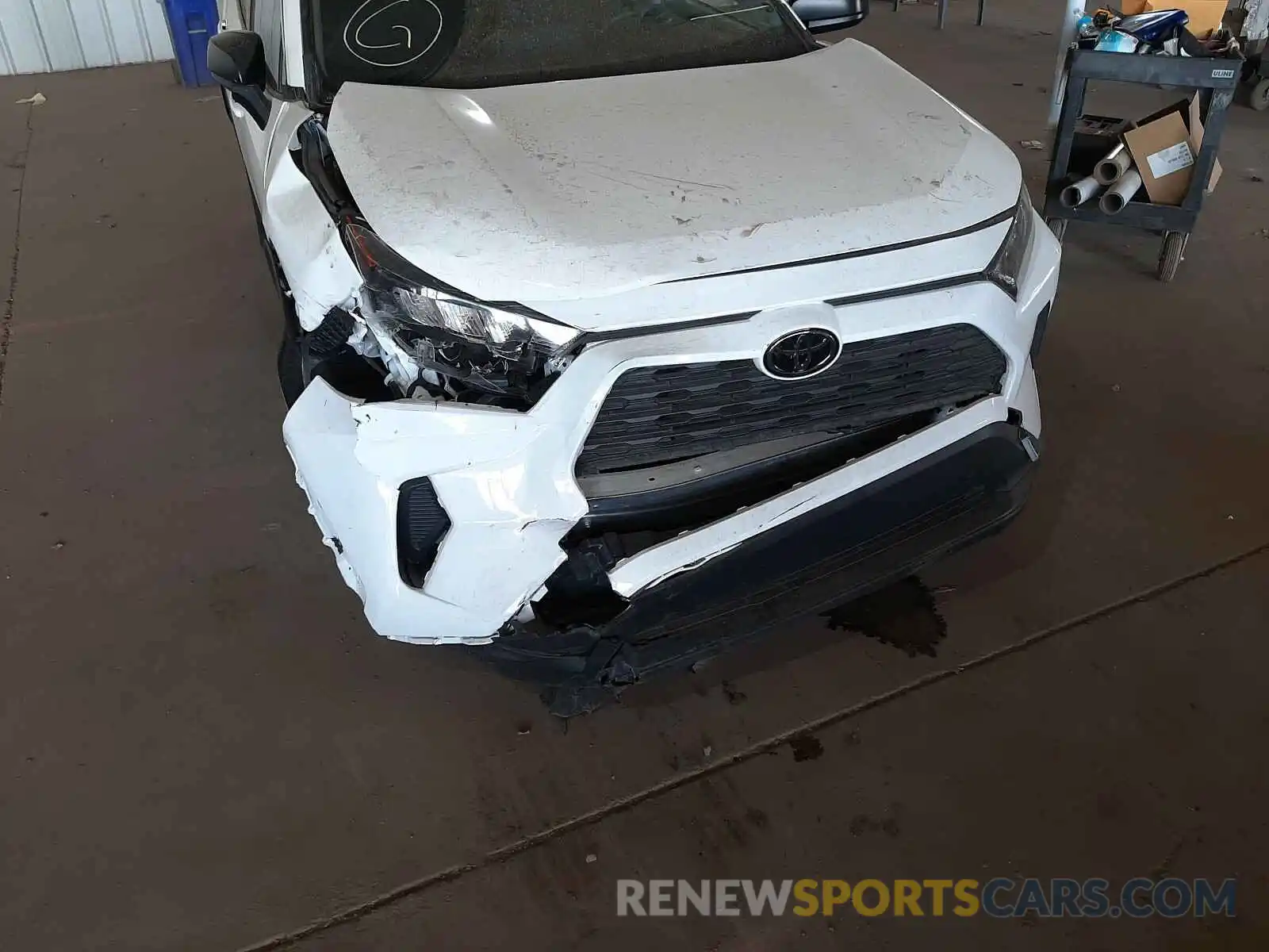 9 Photograph of a damaged car JTMH1RFVXKD509919 TOYOTA RAV4 2019