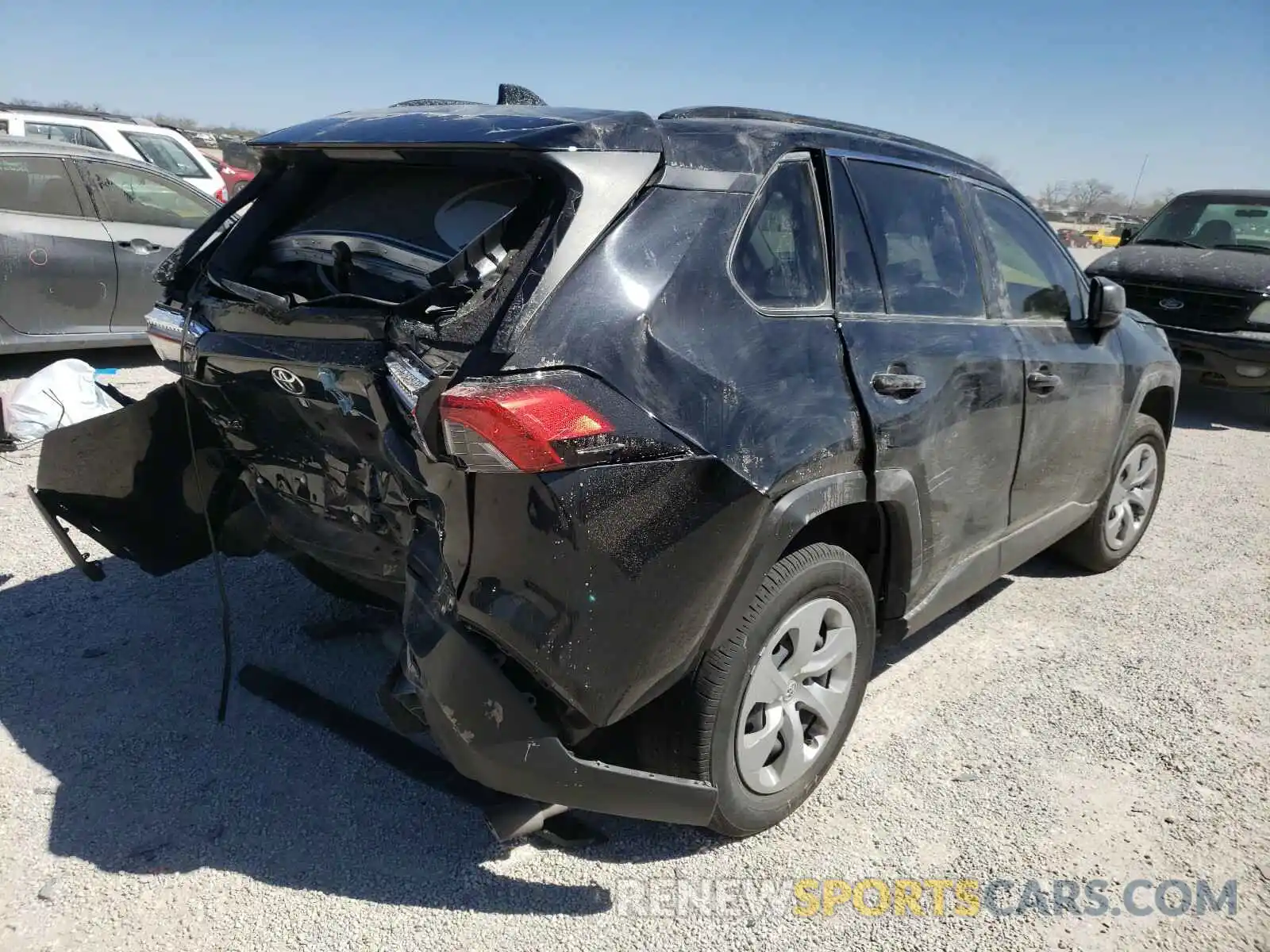 4 Photograph of a damaged car JTMH1RFVXKD516336 TOYOTA RAV4 2019