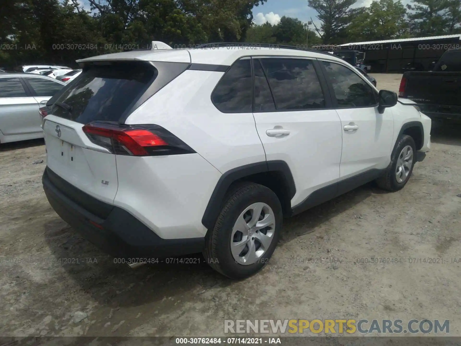 4 Photograph of a damaged car JTMH1RFVXKJ003234 TOYOTA RAV4 2019