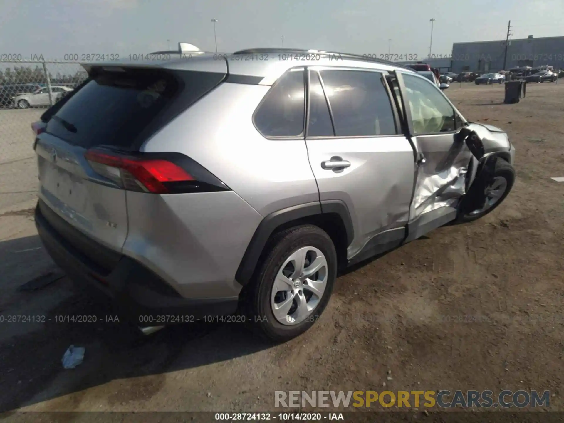 4 Photograph of a damaged car JTMH1RFVXKJ003346 TOYOTA RAV4 2019