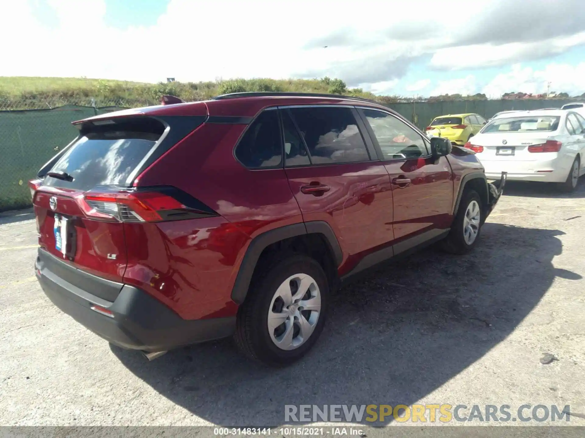 4 Photograph of a damaged car JTMH1RFVXKJ004108 TOYOTA RAV4 2019