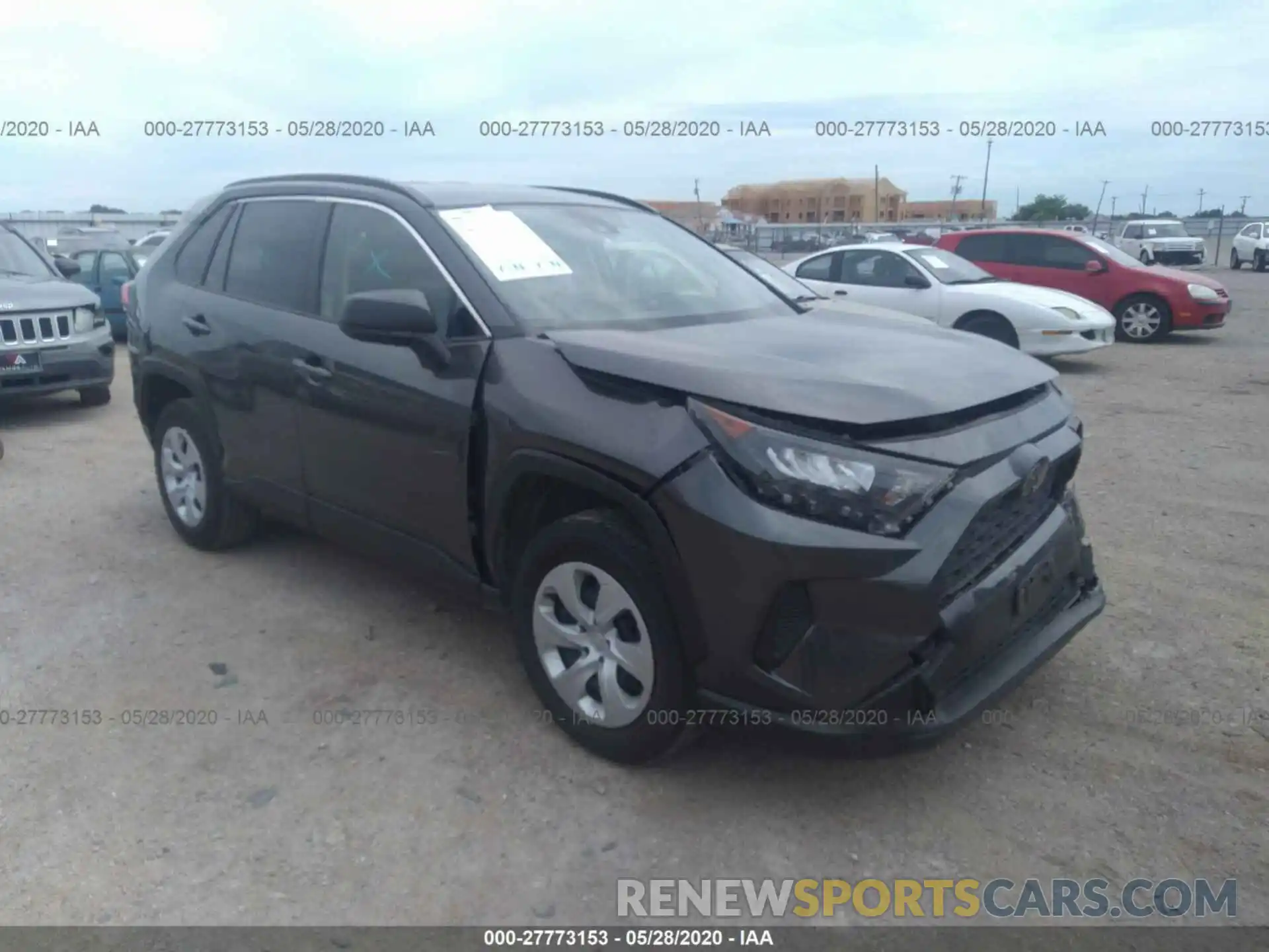 1 Photograph of a damaged car JTMH1RFVXKJ004495 TOYOTA RAV4 2019