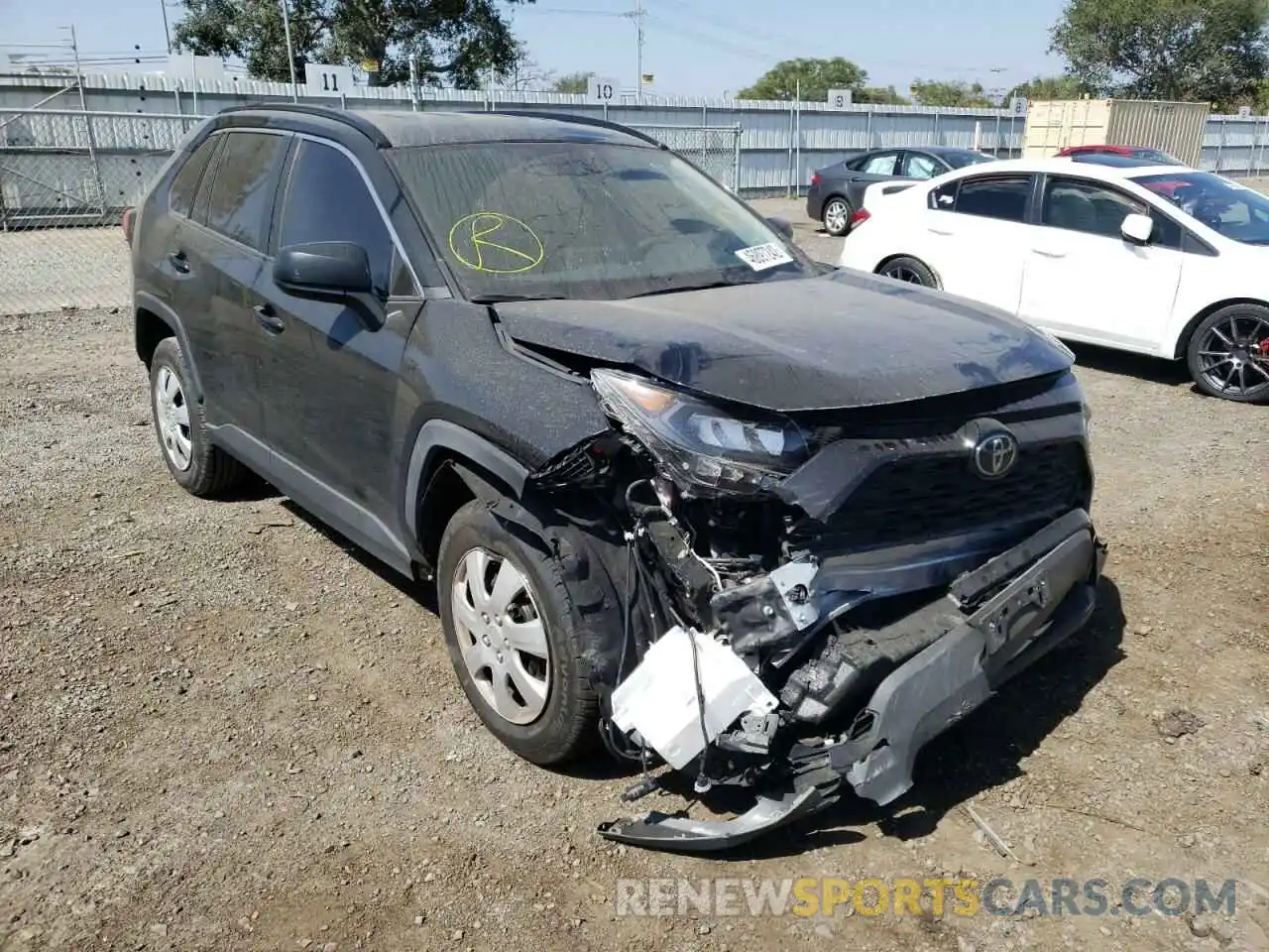 1 Photograph of a damaged car JTMH1RFVXKJ004903 TOYOTA RAV4 2019