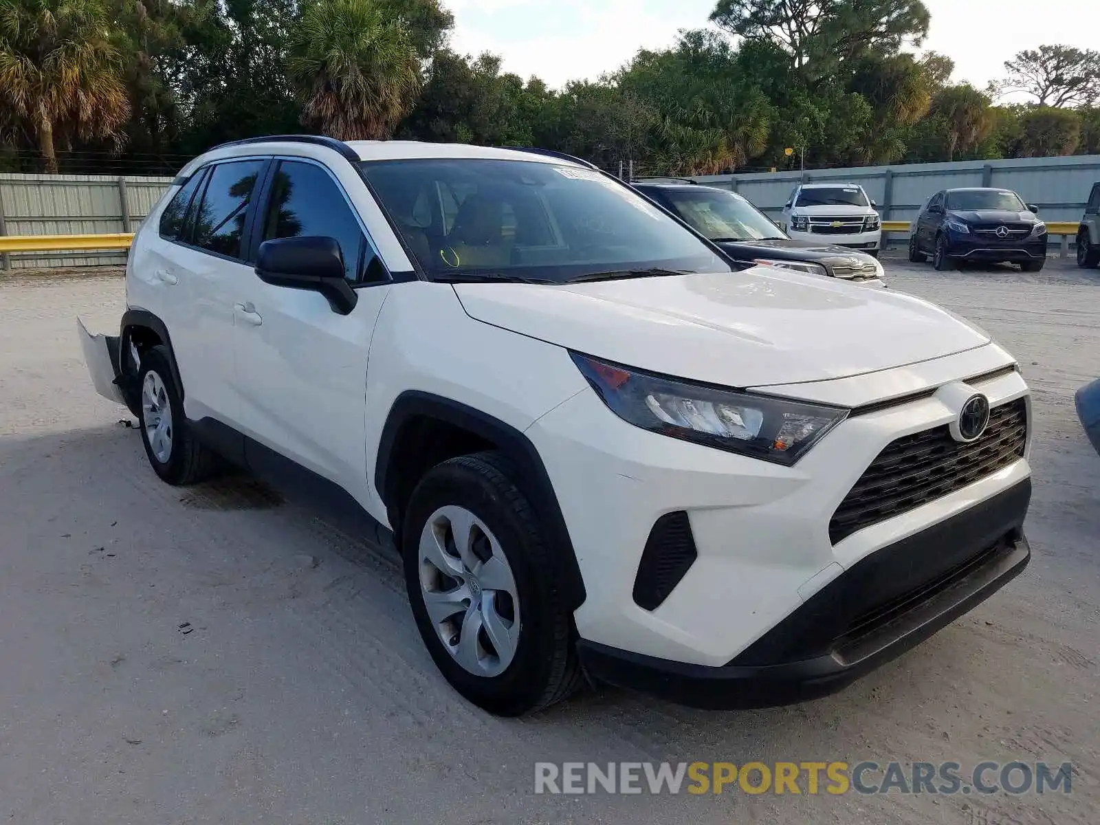 1 Фотография поврежденного автомобиля JTMH1RFVXKJ006411 TOYOTA RAV4 2019