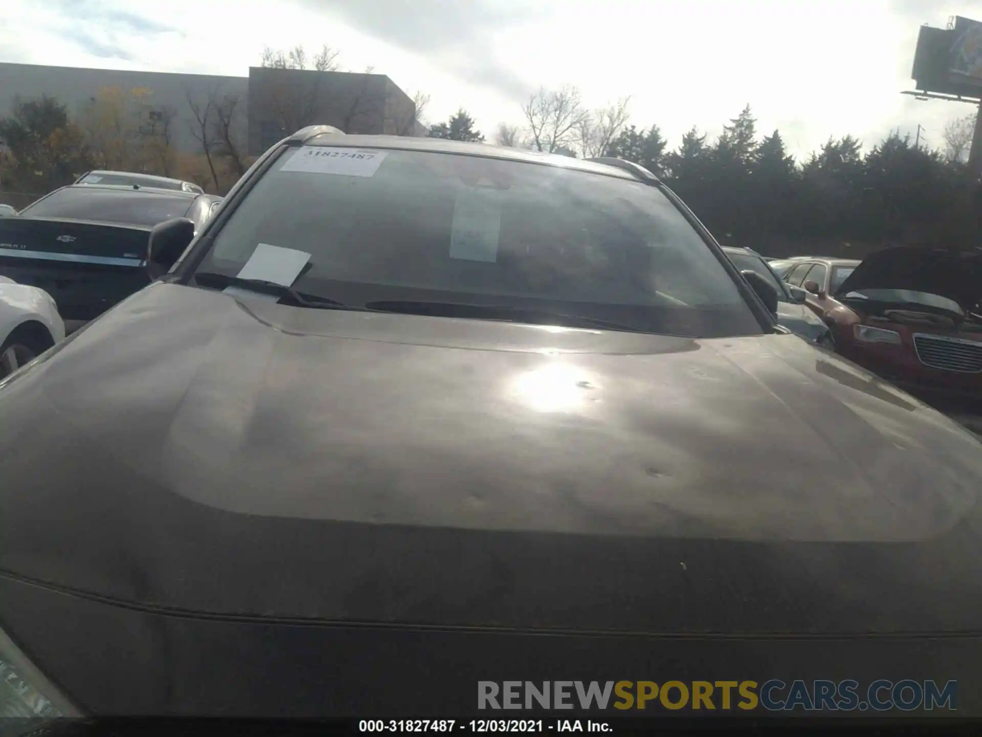 6 Photograph of a damaged car JTMH1RFVXKJ007431 TOYOTA RAV4 2019