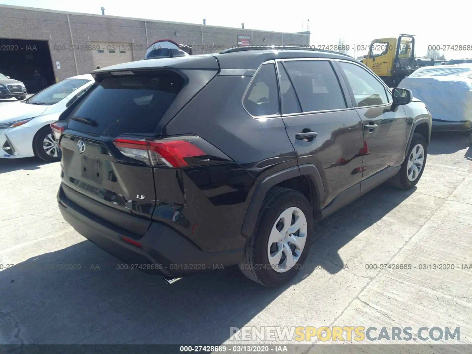 4 Photograph of a damaged car JTMH1RFVXKJ008515 TOYOTA RAV4 2019