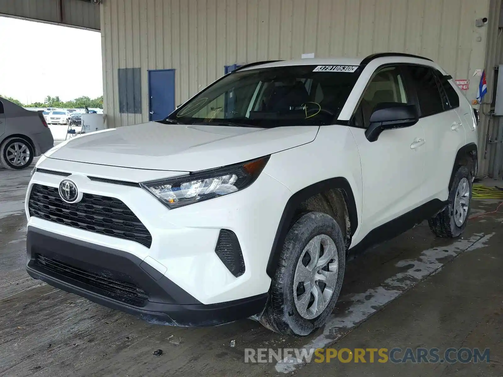 2 Photograph of a damaged car JTMH1RFVXKJ011124 TOYOTA RAV4 2019