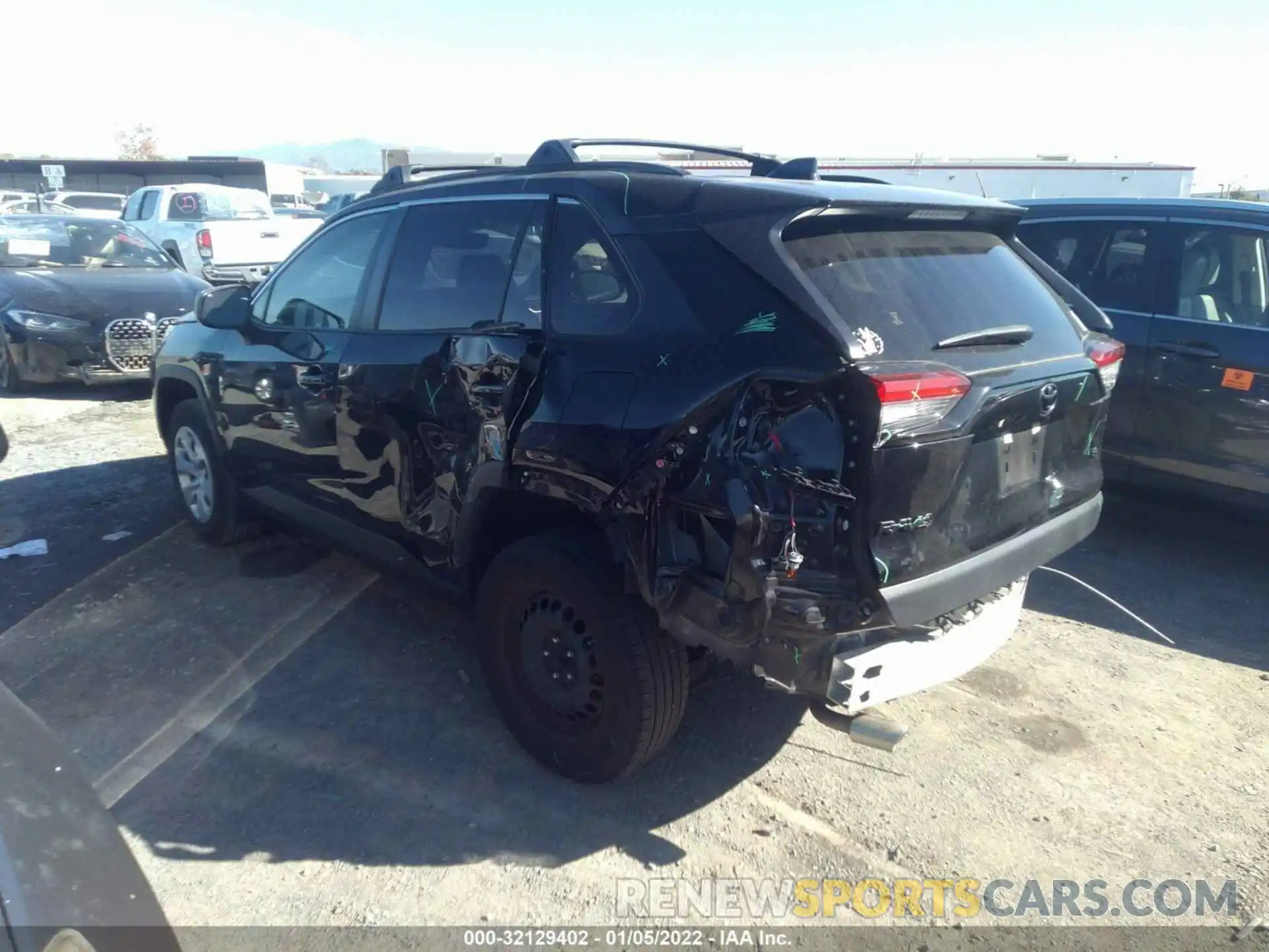 3 Photograph of a damaged car JTMH1RFVXKJ011348 TOYOTA RAV4 2019