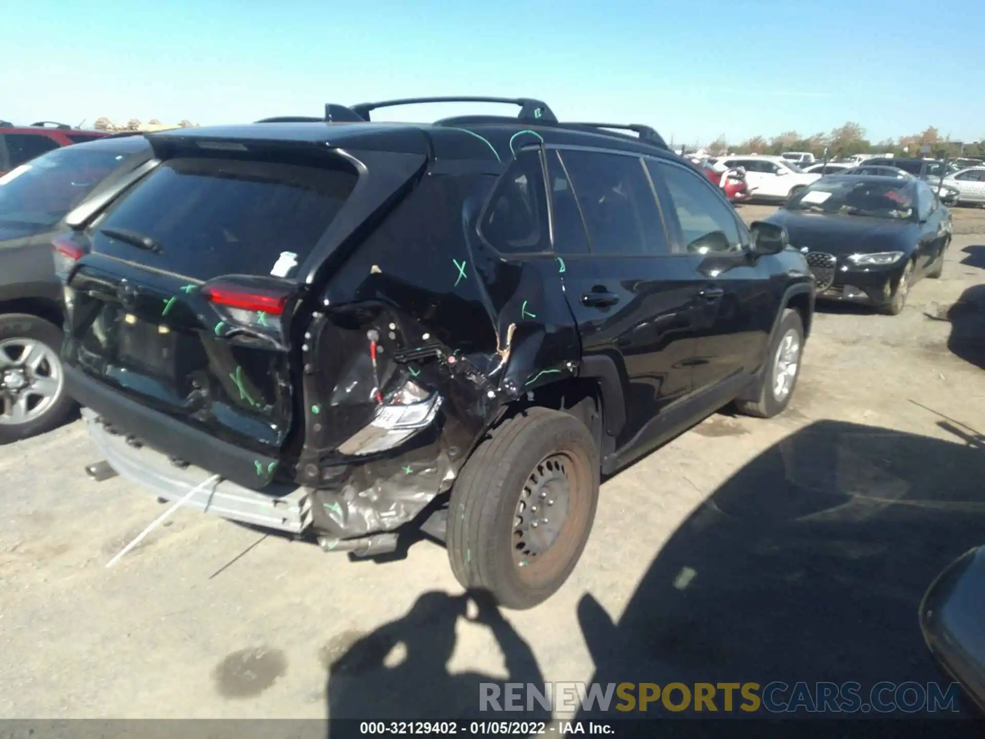 4 Photograph of a damaged car JTMH1RFVXKJ011348 TOYOTA RAV4 2019