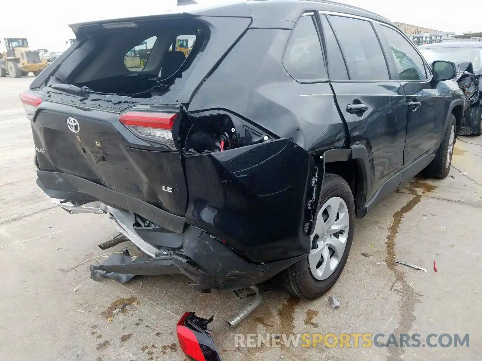 4 Photograph of a damaged car JTMH1RFVXKJ016310 TOYOTA RAV4 2019