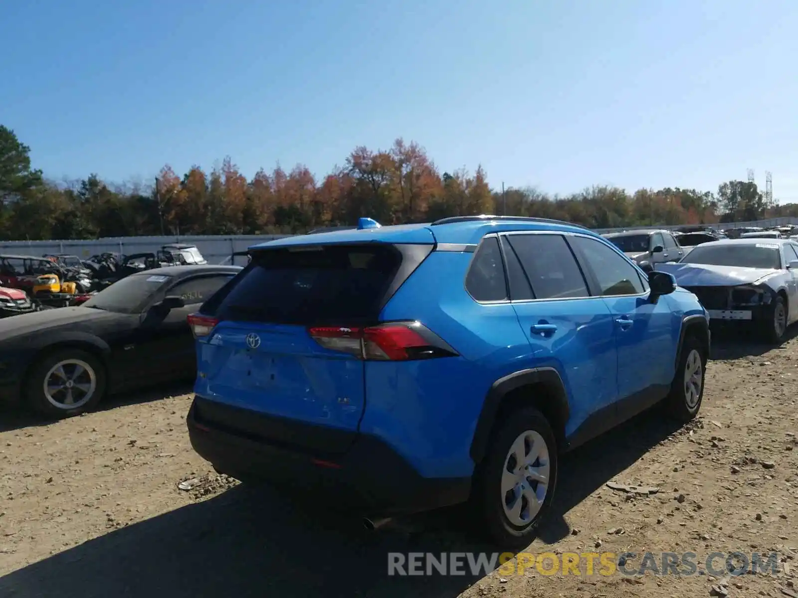 4 Photograph of a damaged car JTMK1RFV0KD007975 TOYOTA RAV4 2019