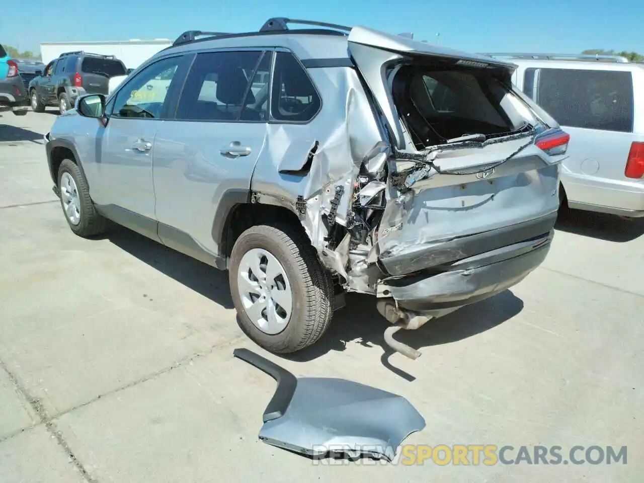 3 Photograph of a damaged car JTMK1RFV0KJ003183 TOYOTA RAV4 2019