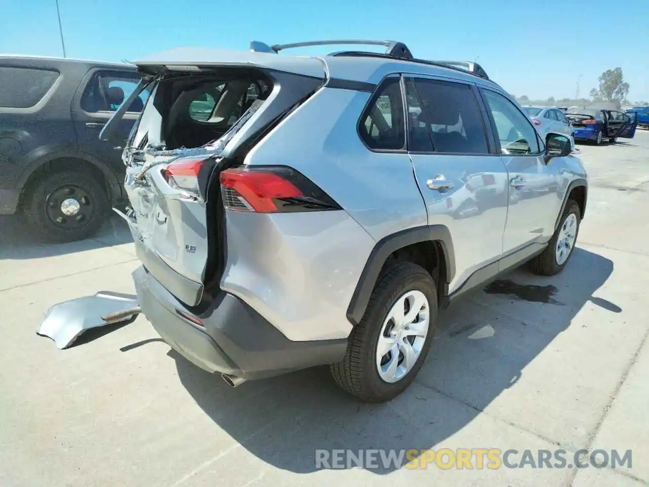 4 Photograph of a damaged car JTMK1RFV0KJ003183 TOYOTA RAV4 2019