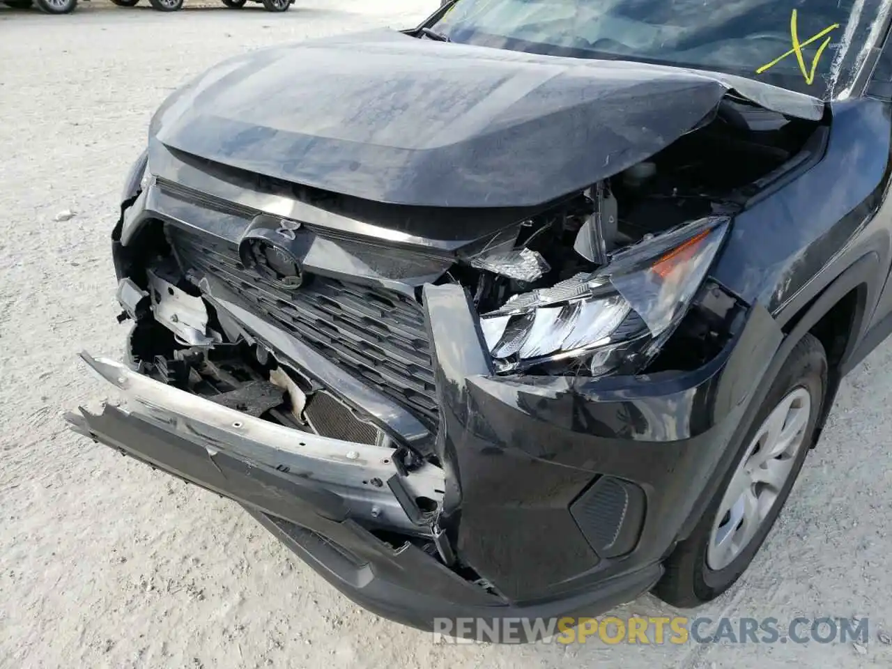 9 Photograph of a damaged car JTMK1RFV0KJ005046 TOYOTA RAV4 2019