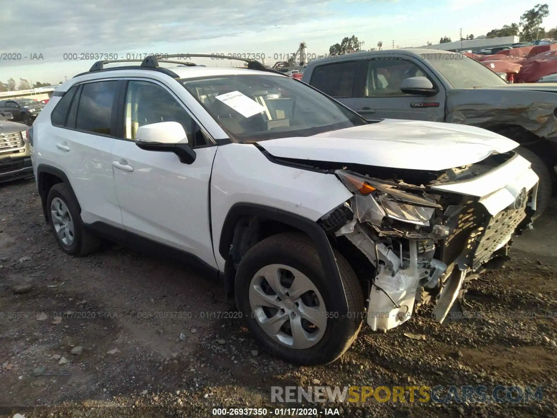 1 Photograph of a damaged car JTMK1RFV0KJ009534 TOYOTA RAV4 2019