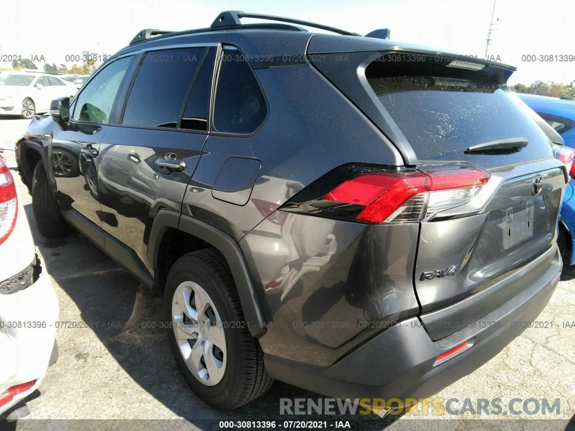 3 Фотография поврежденного автомобиля JTMK1RFV0KJ010084 TOYOTA RAV4 2019