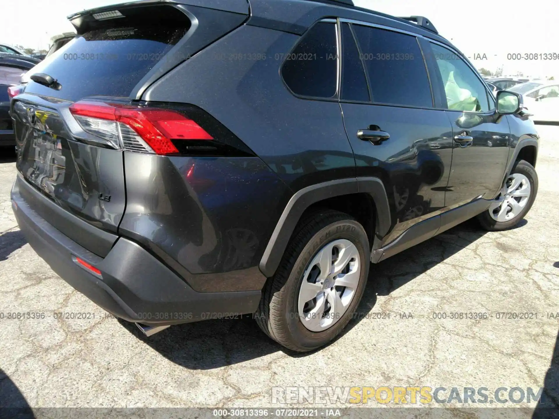 4 Photograph of a damaged car JTMK1RFV0KJ010084 TOYOTA RAV4 2019