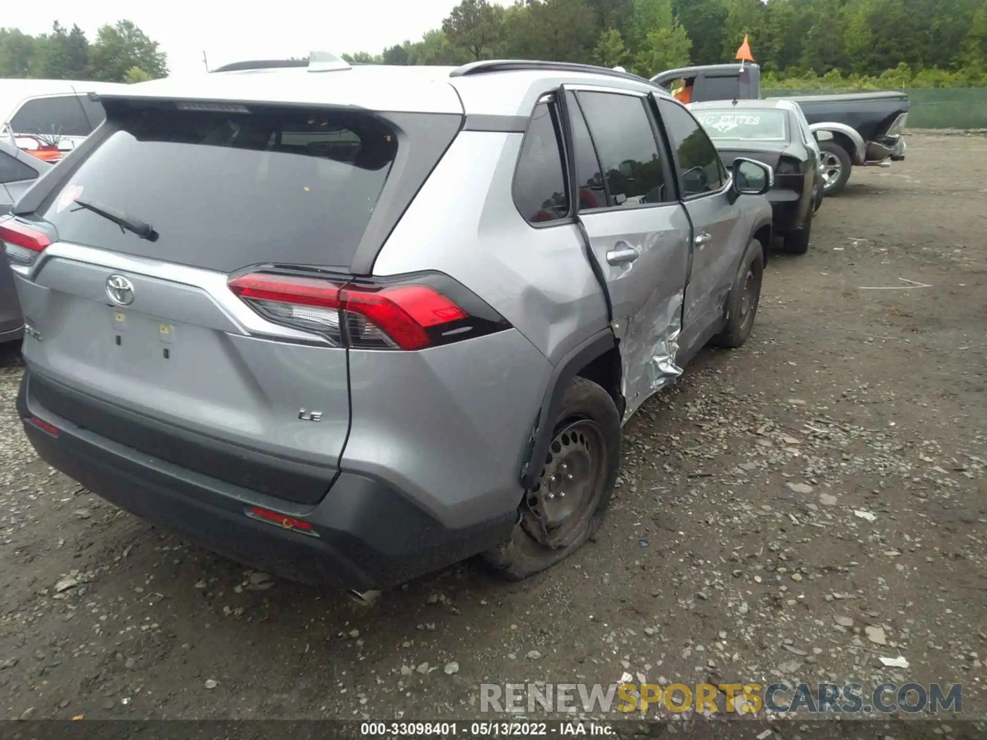 4 Photograph of a damaged car JTMK1RFV1KD006379 TOYOTA RAV4 2019