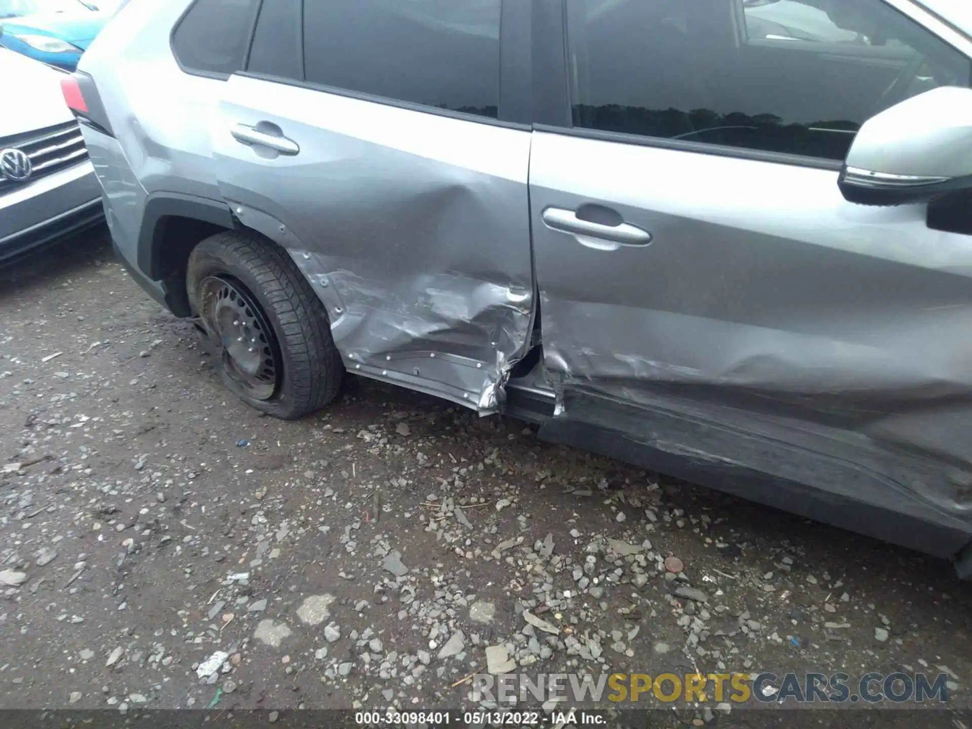 6 Photograph of a damaged car JTMK1RFV1KD006379 TOYOTA RAV4 2019