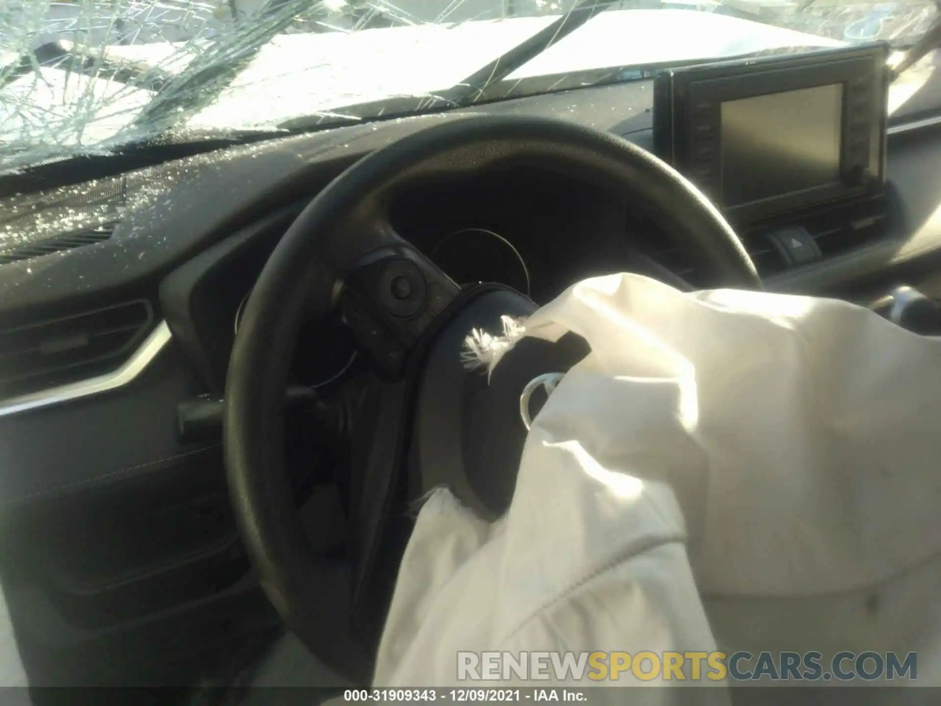 7 Photograph of a damaged car JTMK1RFV1KD009685 TOYOTA RAV4 2019