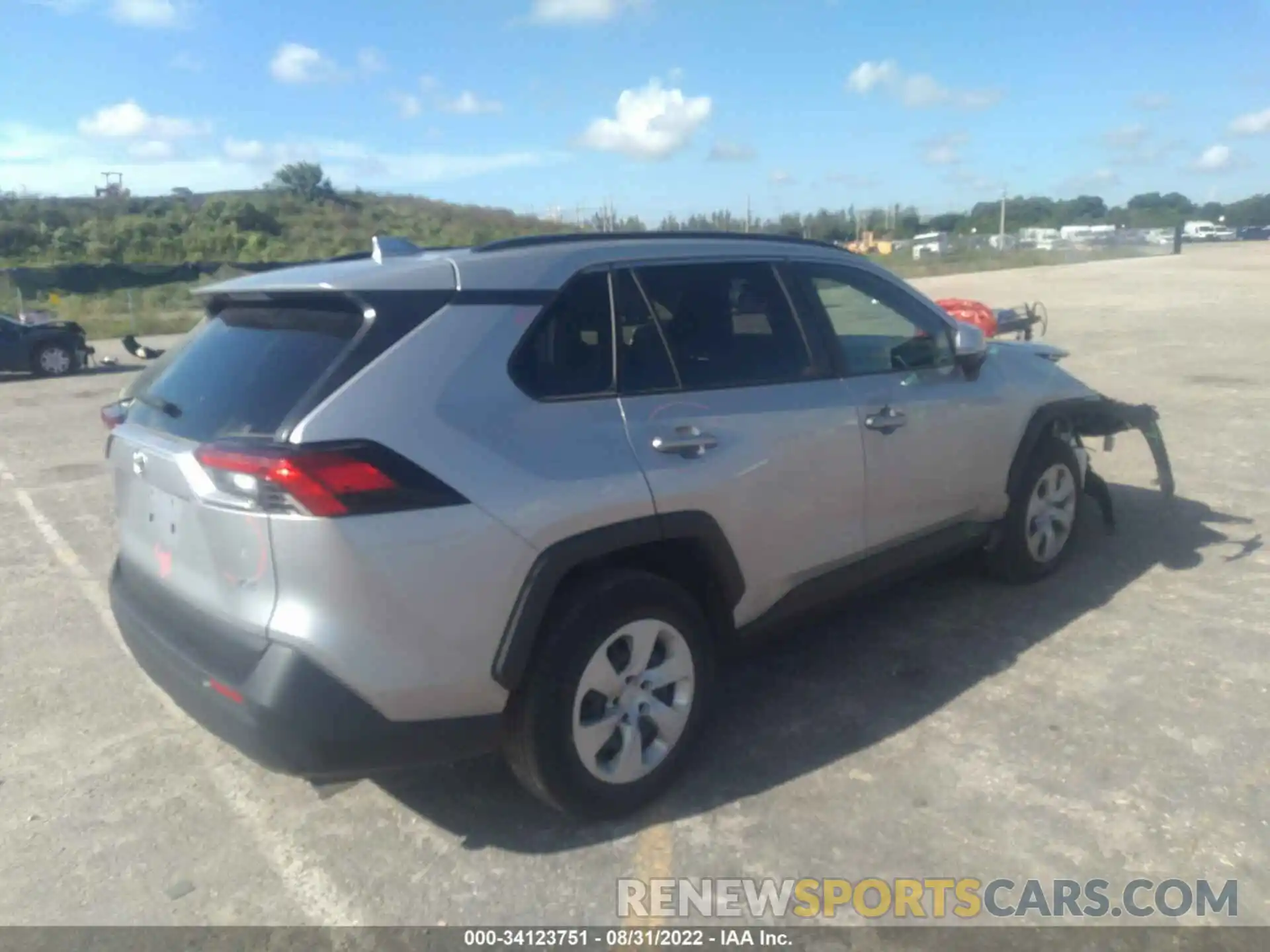 4 Photograph of a damaged car JTMK1RFV2KJ009177 TOYOTA RAV4 2019