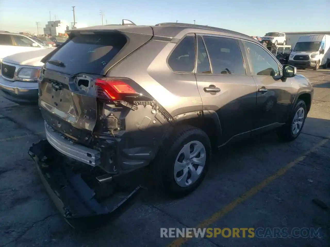 4 Photograph of a damaged car JTMK1RFV2KJ009423 TOYOTA RAV4 2019