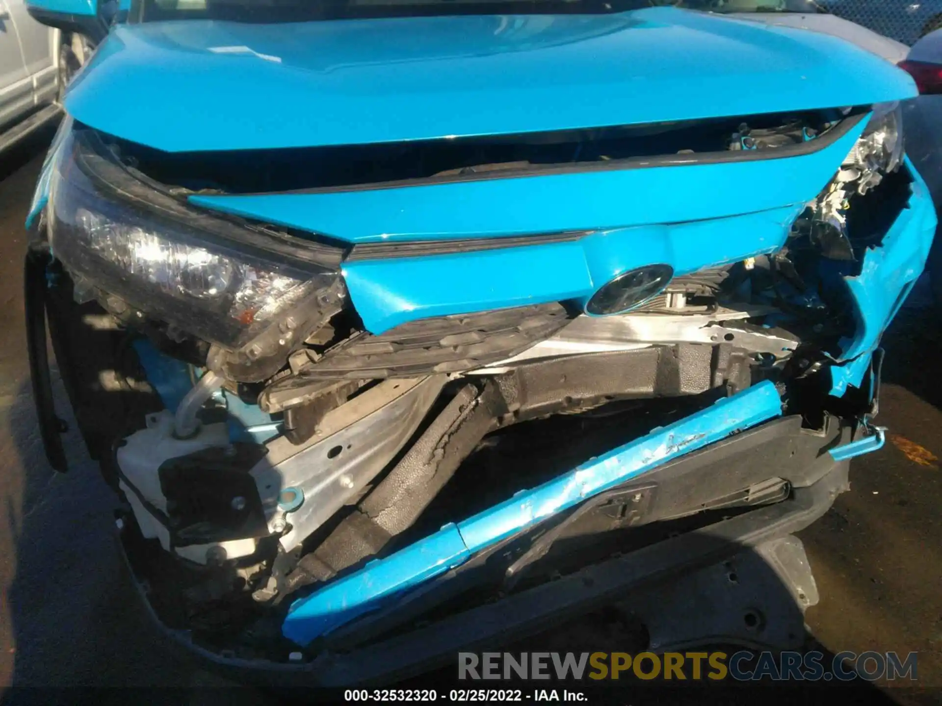 6 Photograph of a damaged car JTMK1RFV2KJ013570 TOYOTA RAV4 2019